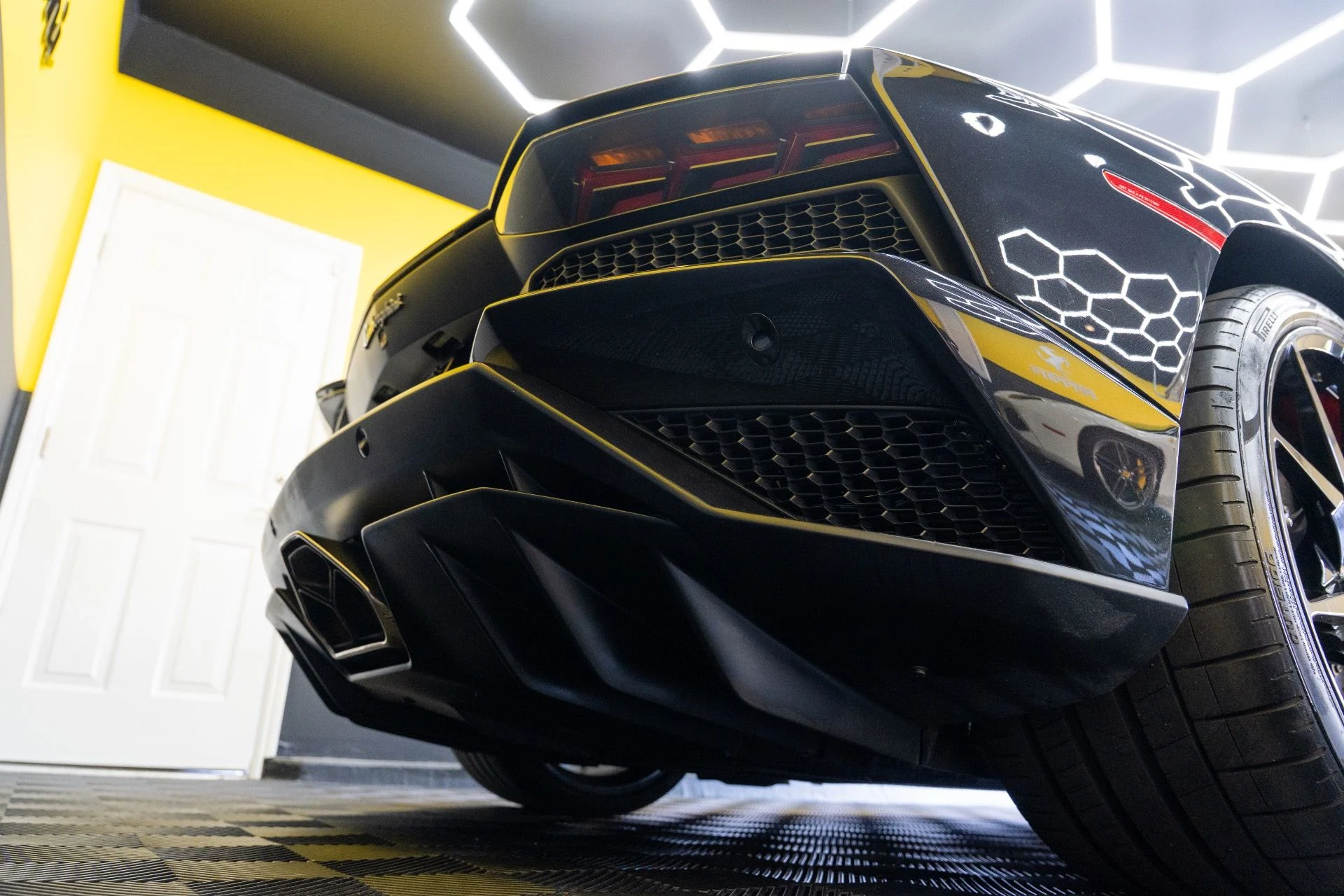 mph028_2262036260_Used_2018_Lamborghini_Aventador_LP_740_4_S_1792436167_8e5c37db90