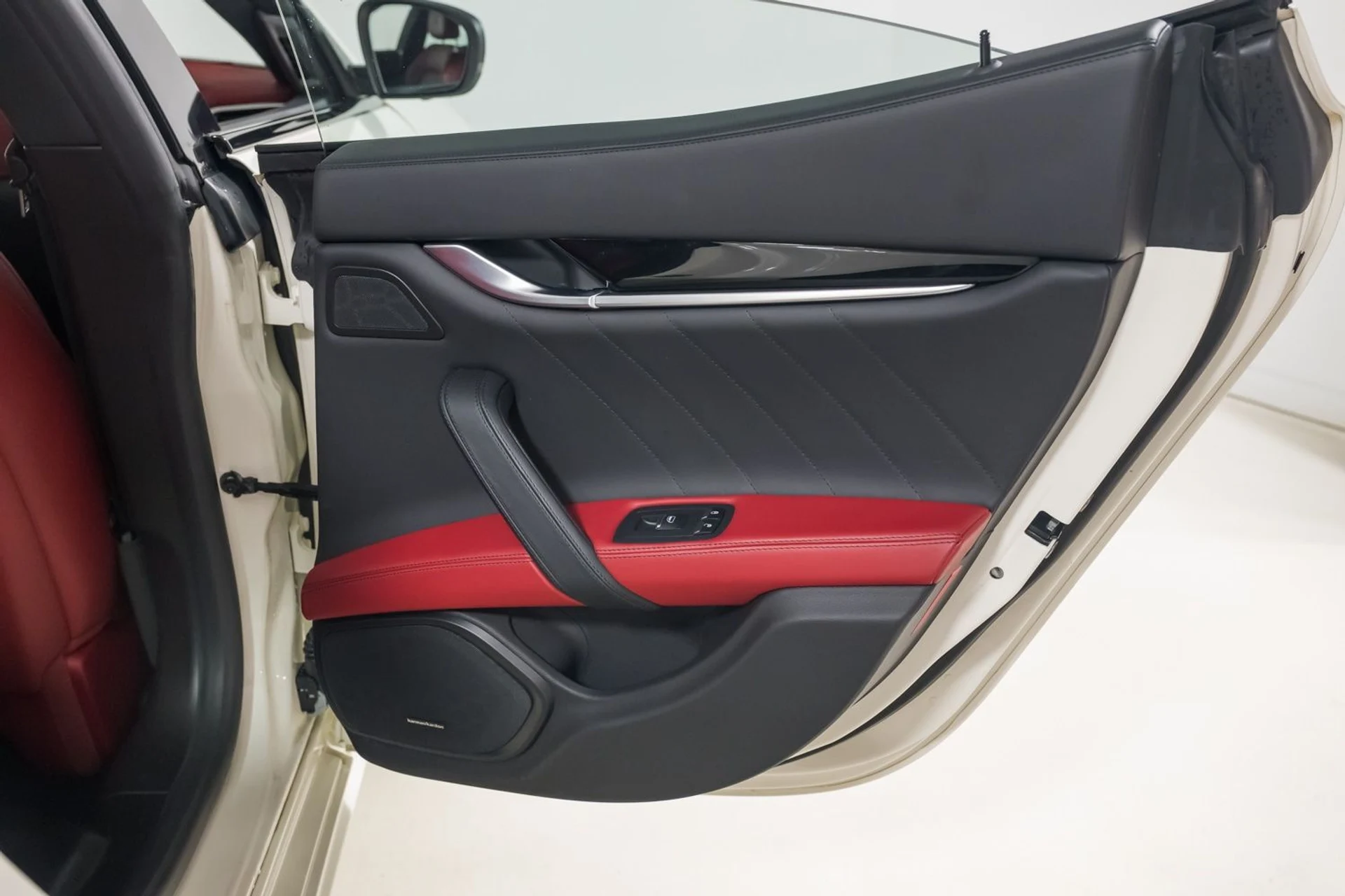 mph028_2262546019_f4988e0bc61b4398be3de935575d1c79_a2d2488d4b