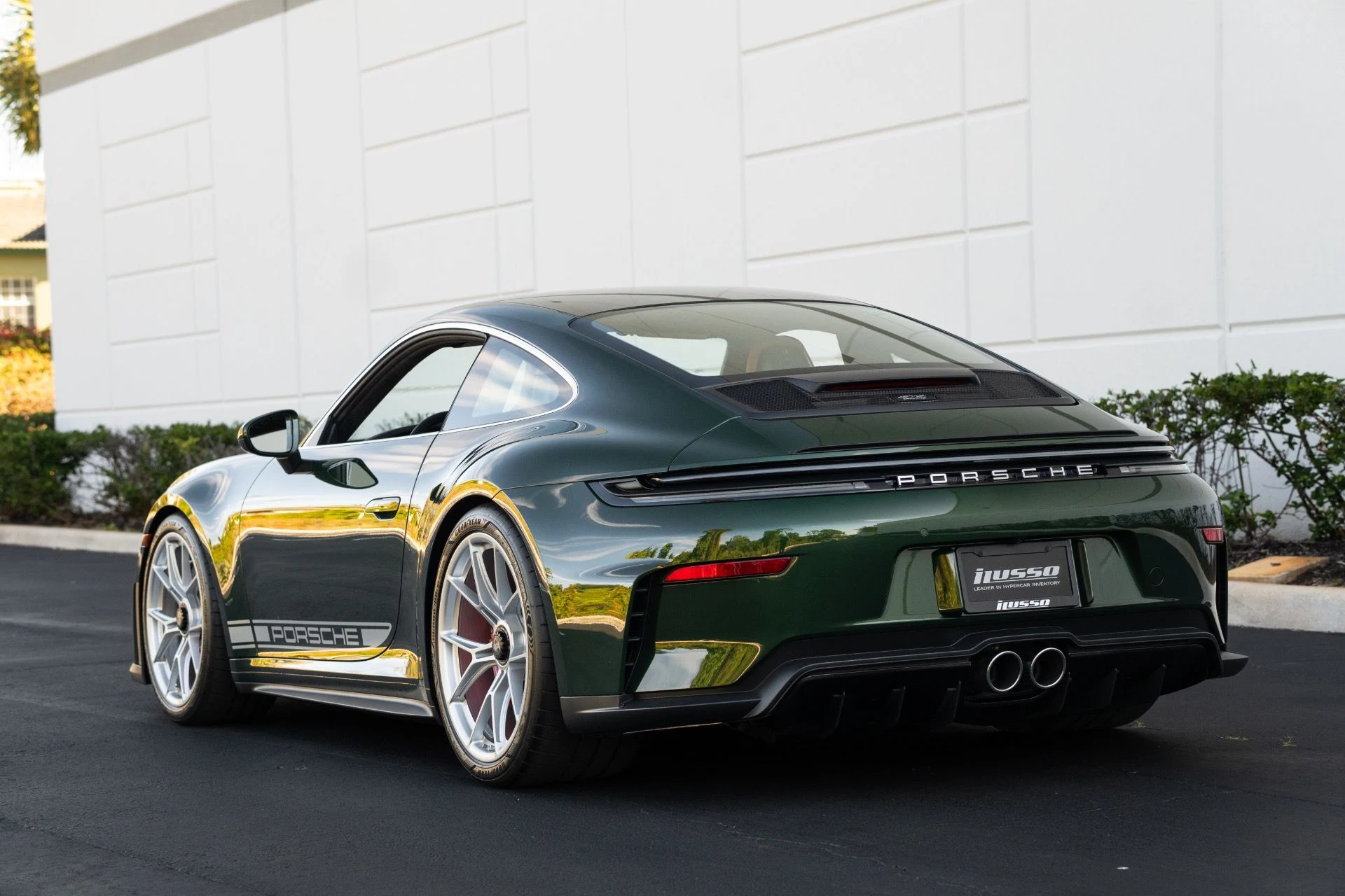 mph028_2266394218_Used_2026_Porsche_911_GT_3_Touring_1770143984_854c492fd0