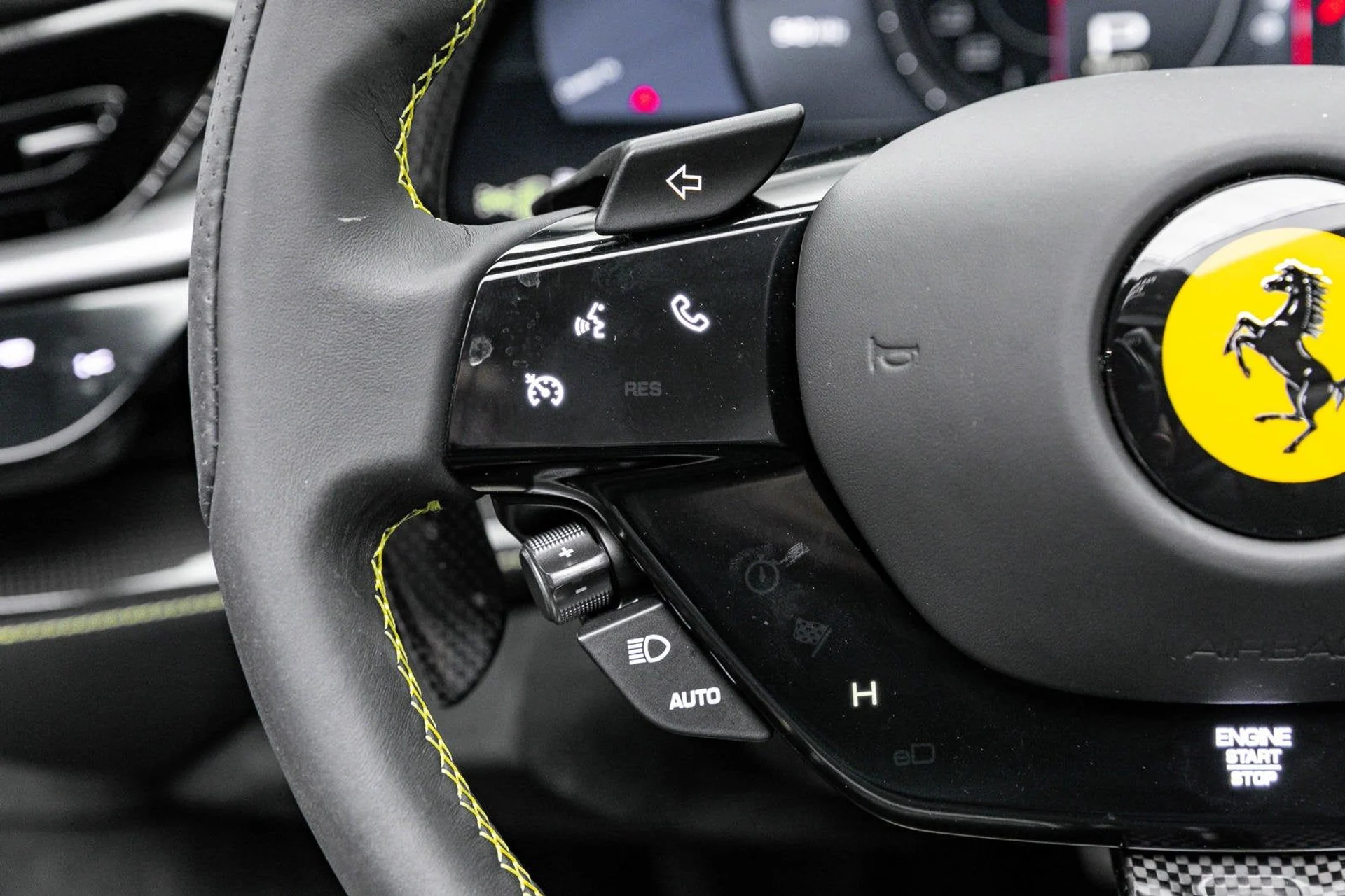 mph028_226905237_9a7d79ca83d64a24835bfb16c55573a6_b12beca684