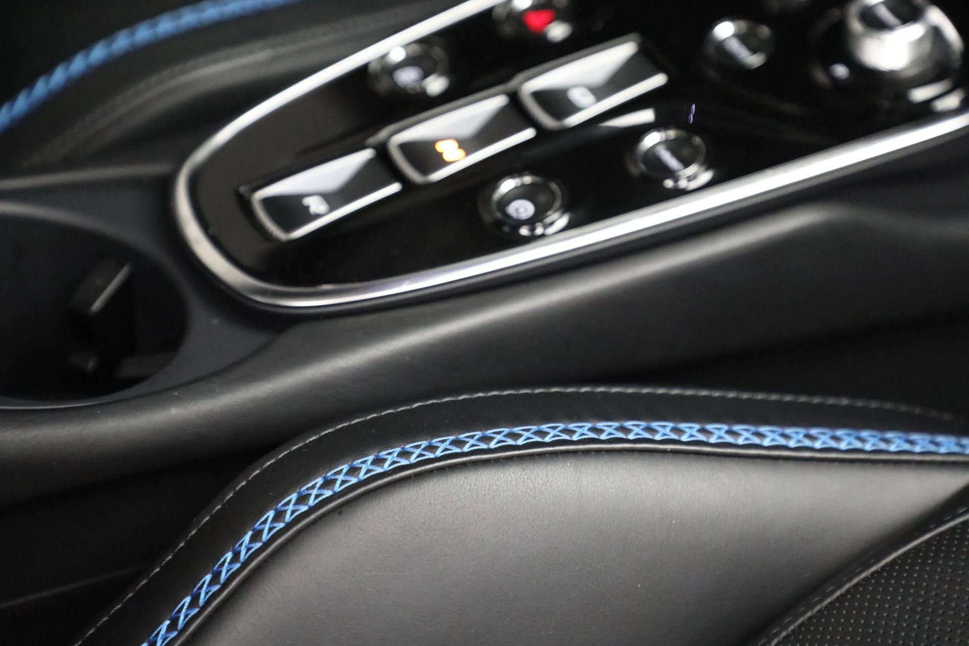 mph028_2275042489_Used_2021_Mc_Laren_GT_Luxe_e90b2fbab3