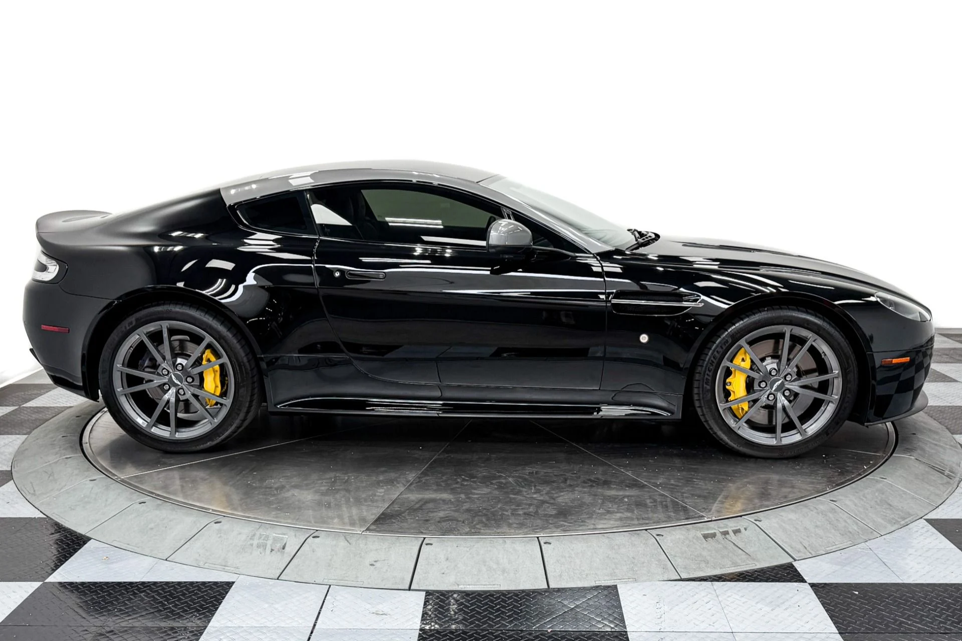 mph028_2278459375_Used_2015_Aston_Martin_V8_Vantage_GT_6_Speed_Manual_Two_Tone_Bodywork_1782240844_67ede8fadb