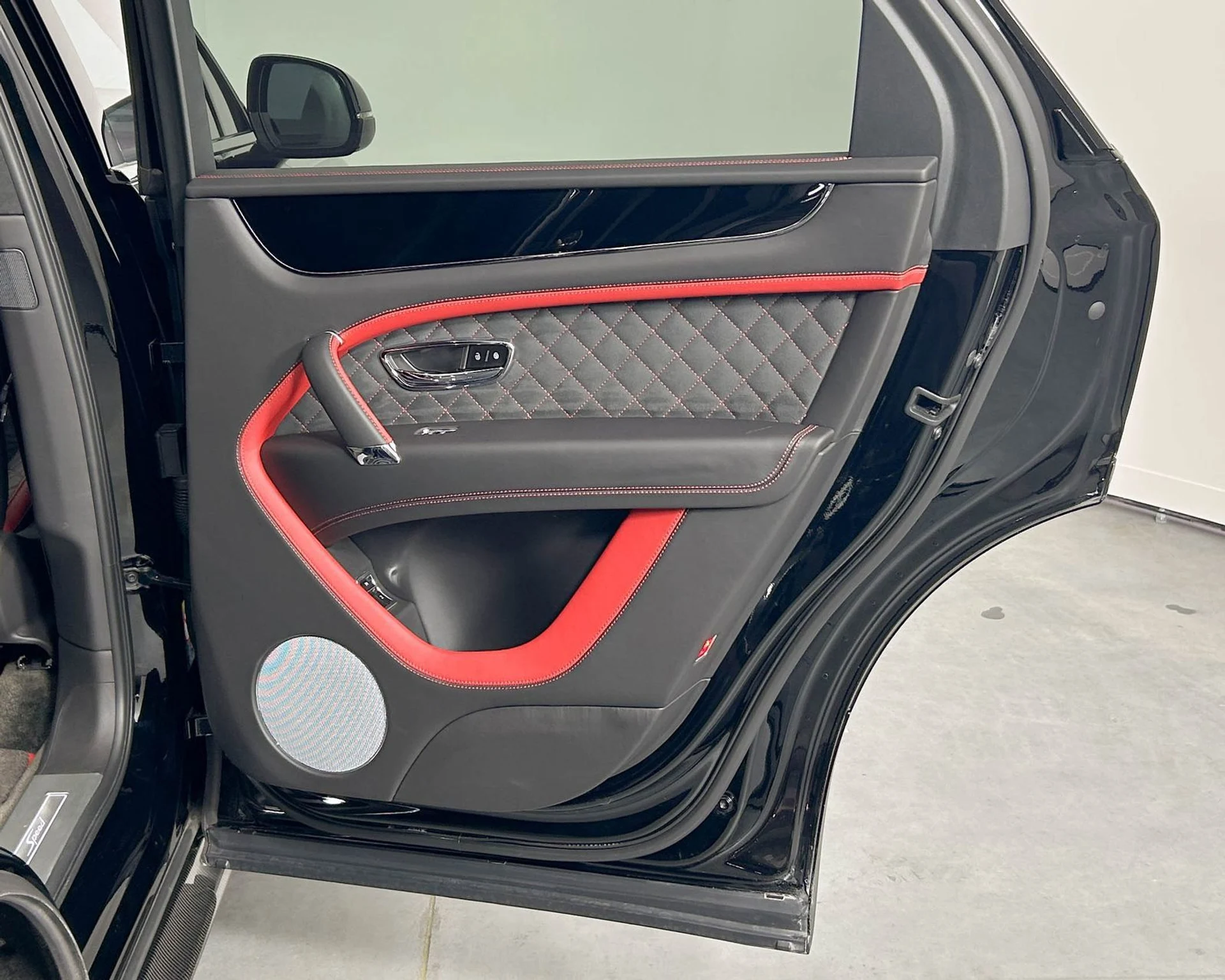 mph028_2283115477_fdcaddec361048b3ad9d439d0cc50aac_e098a81201