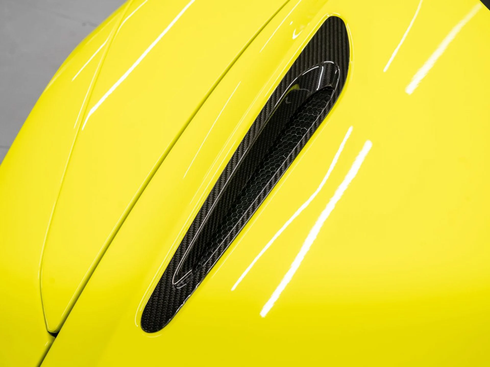 mph028_2287025452_mclaren_720s_2018_064ab6cc44