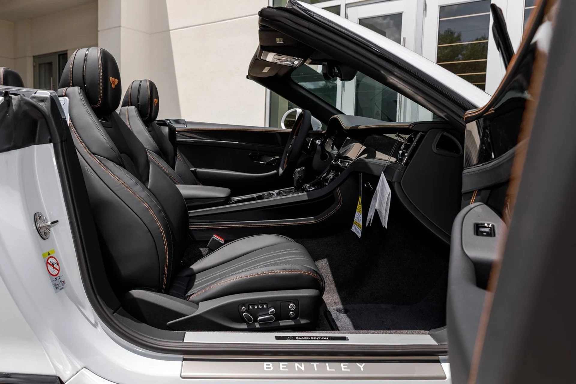 mph028_2287098824_1cf86887c72bb67871aec0b49d8d79cex_b21ff2319f