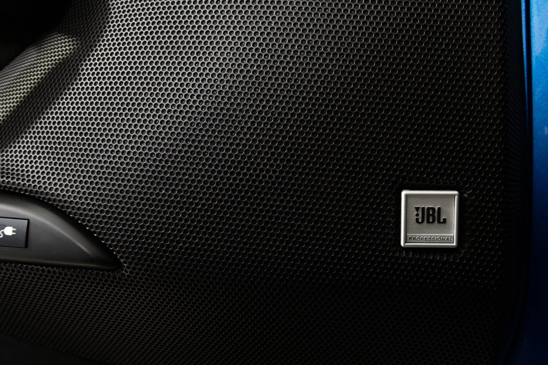 mph028_2290614962_0dae1dc0ada1f18748c9336b6d2f66f4_f338883937