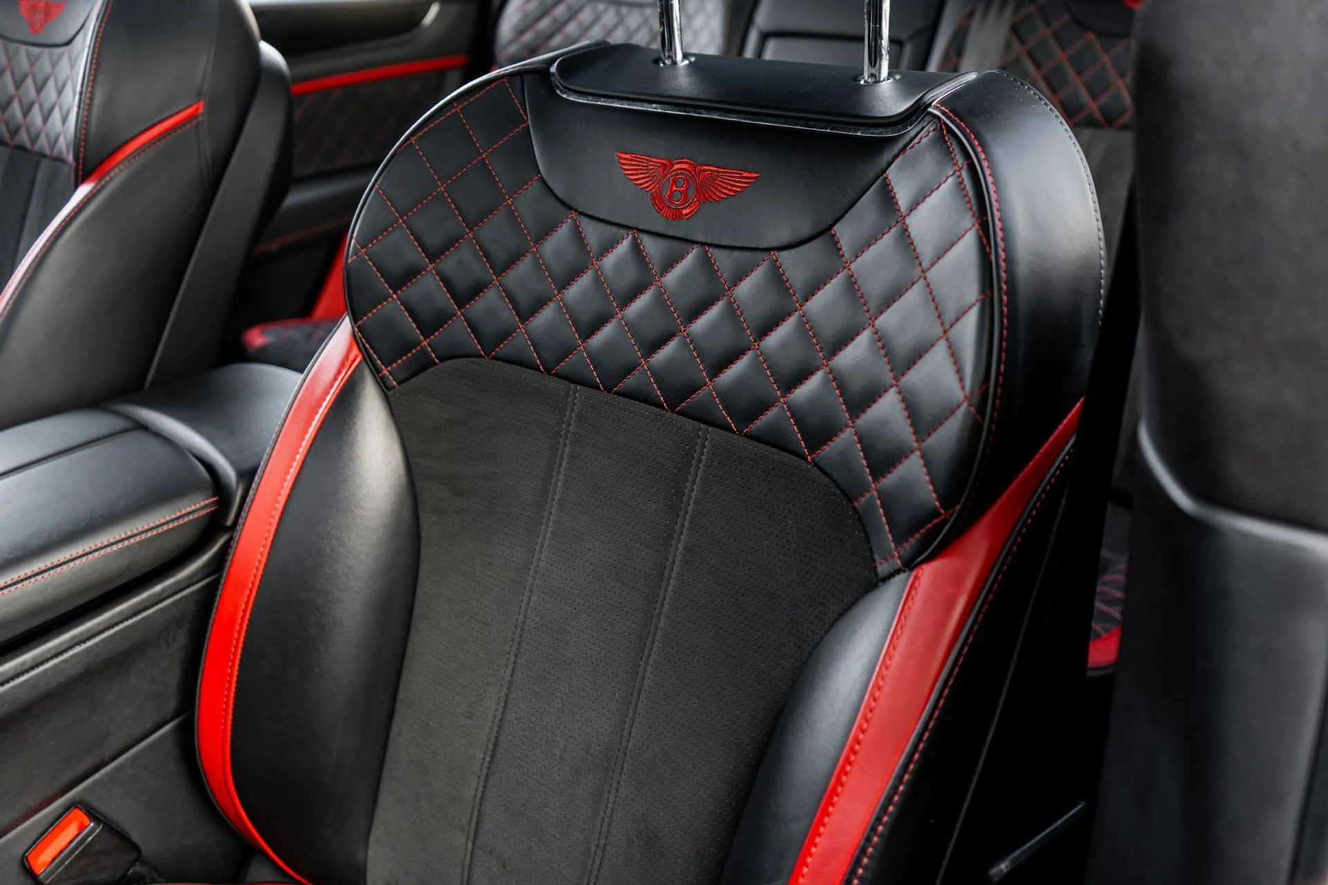 mph028_2293631301_4c8a7010_1a34_49a9_bb9c_de8000db6e73_113074000e