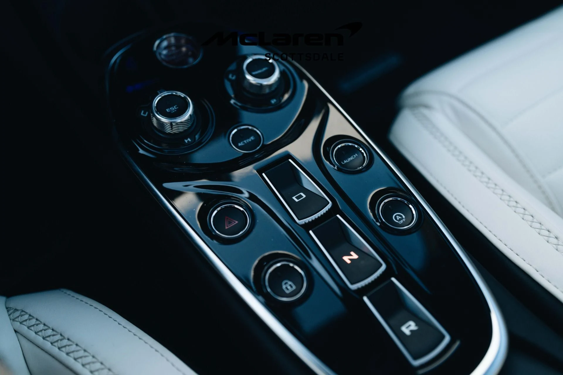 mph028_2299456580_Used_2025_MCLAREN_GTS_1745592608_cabb10f111