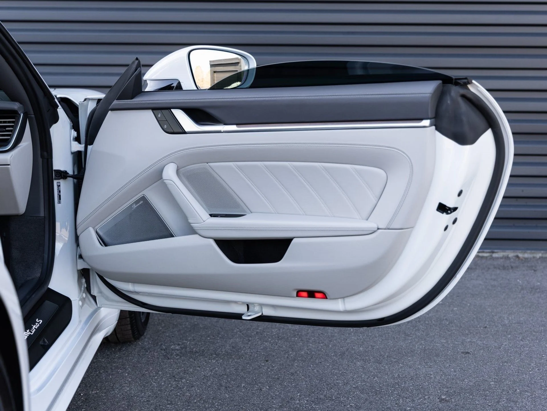 mph028_229946324_29_85a1962bab