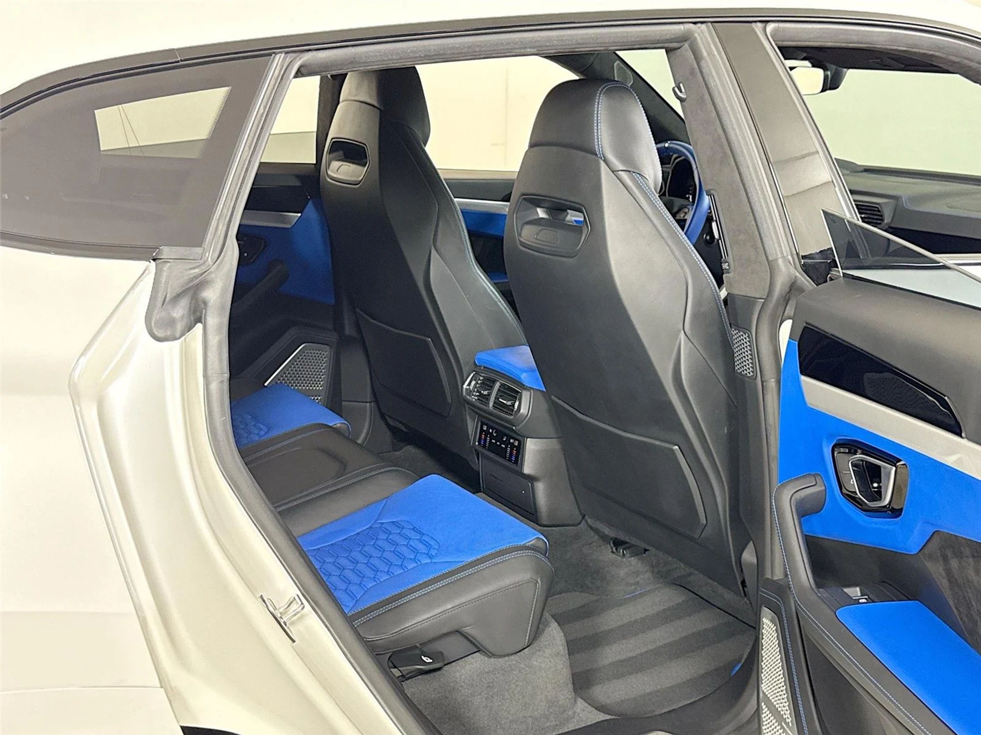 mph028_2303748124_f5879150ac139071866e9513c87c93f3_d00fdecc39