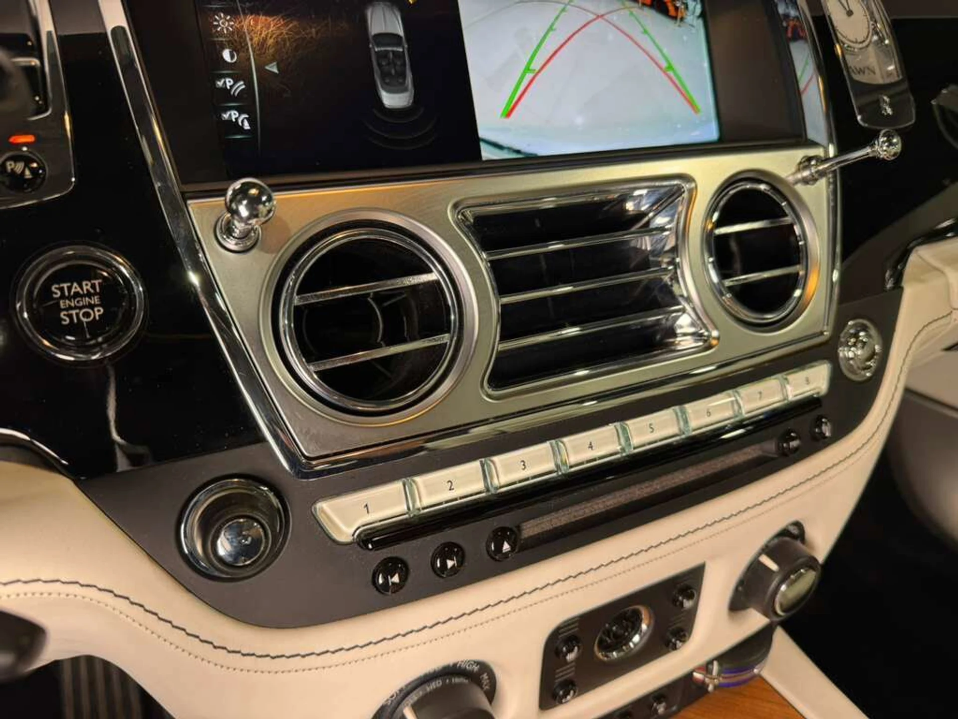 mph028_2323558673_85fb32ae99518fb31d25894922a7562b_844416bec2