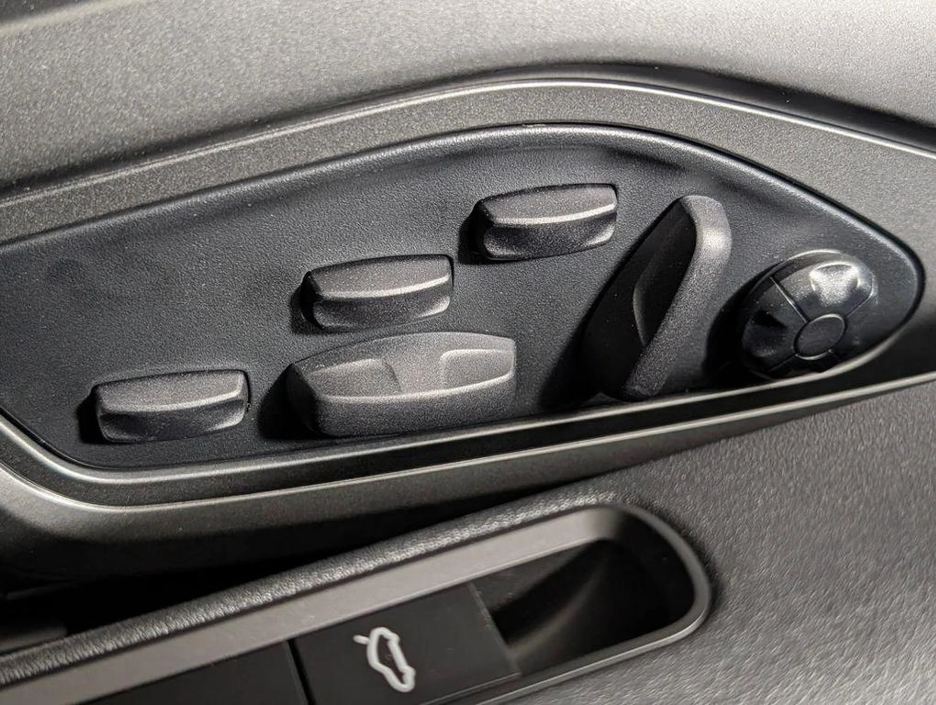 mph028_2326230448_04_Hok_O1u_MW_0_Z_Pvj_SGH_38_B_hahew_a9f6e0b5f3