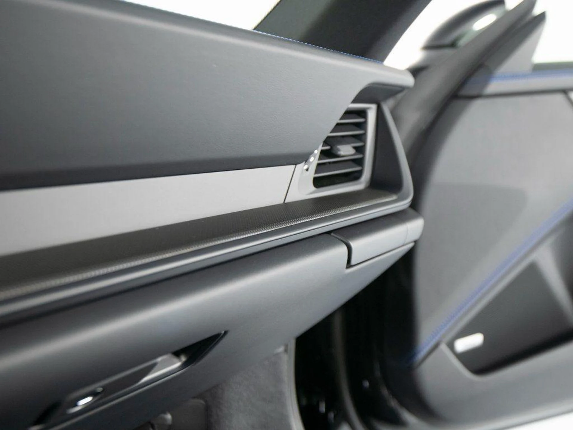 mph028_2335666577_d632_L0kk_F_Hg_Wv_MYXX_dgwgaw_Km0_43e693ca45