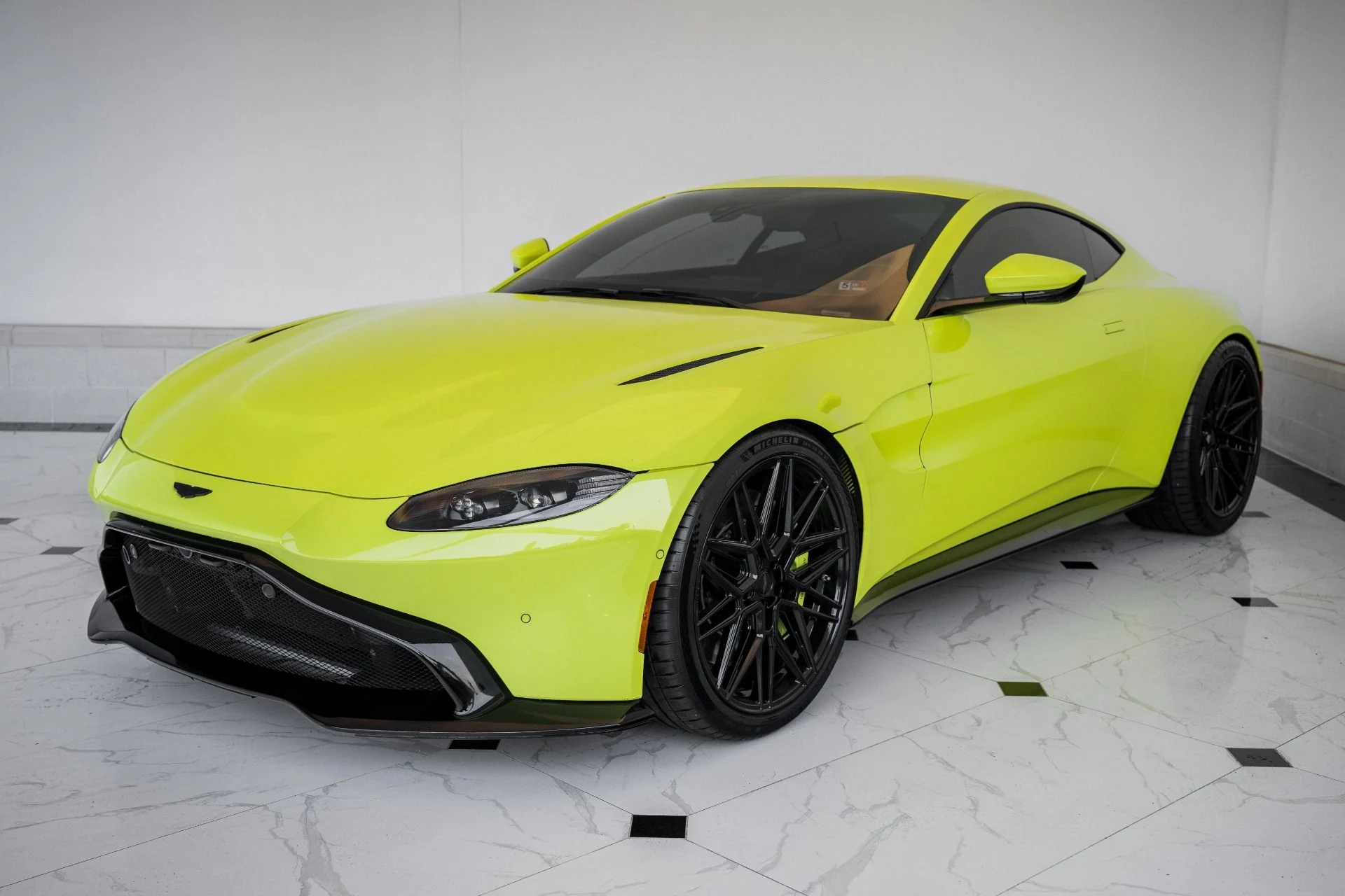 mph028_2341950543_Used_2020_Aston_Martin_Vantage_V8_Coupe_1690551431_da57833150