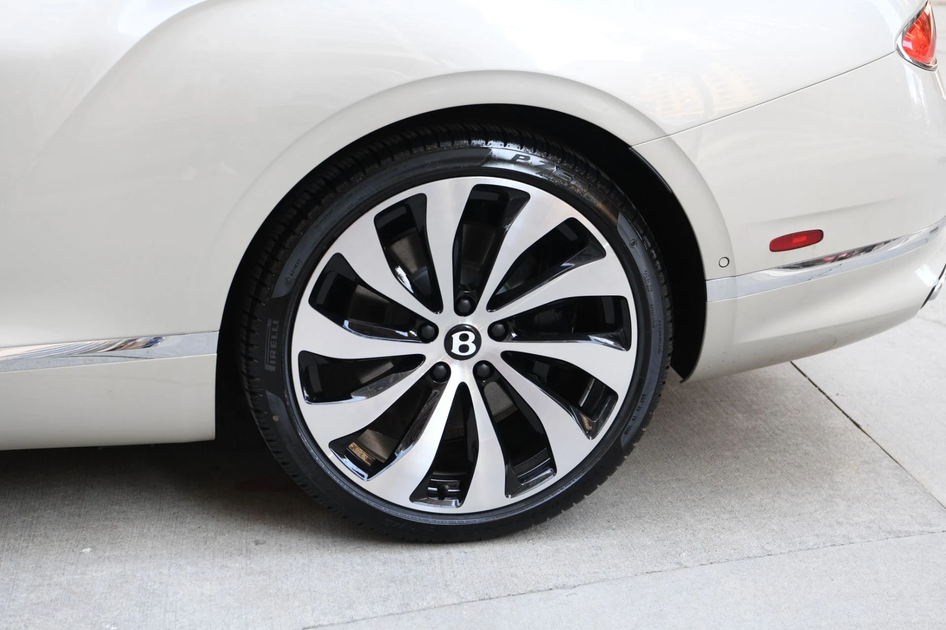 mph028_2343785217_Used_2024_Bentley_Continental_GTC_Convertible_GTC_Azure_V8_1759874736_c2564c35a9