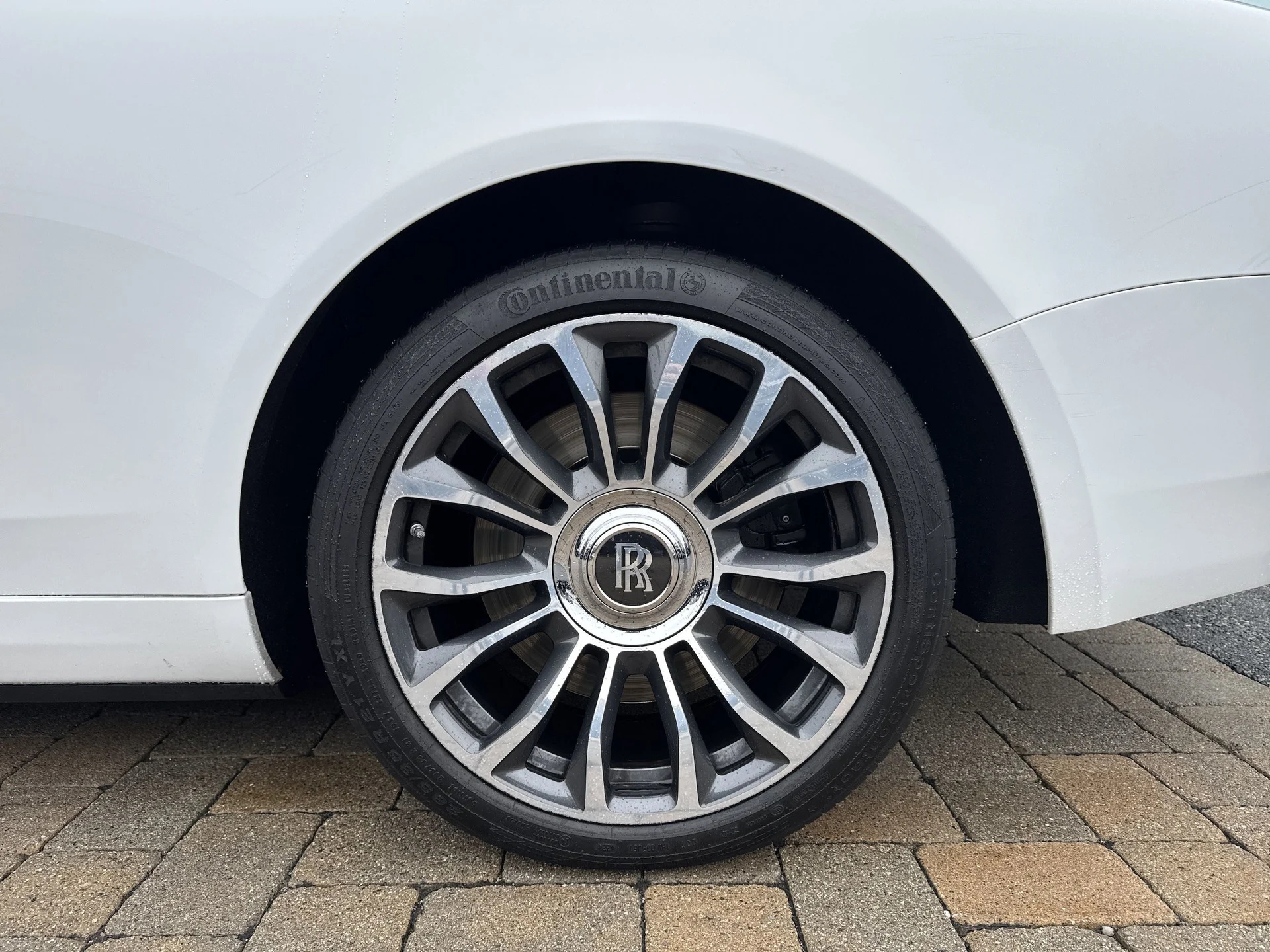 mph028_2346924933_d1fe17352b0f8c693e2d135e25e278fcx_a8e166a2da