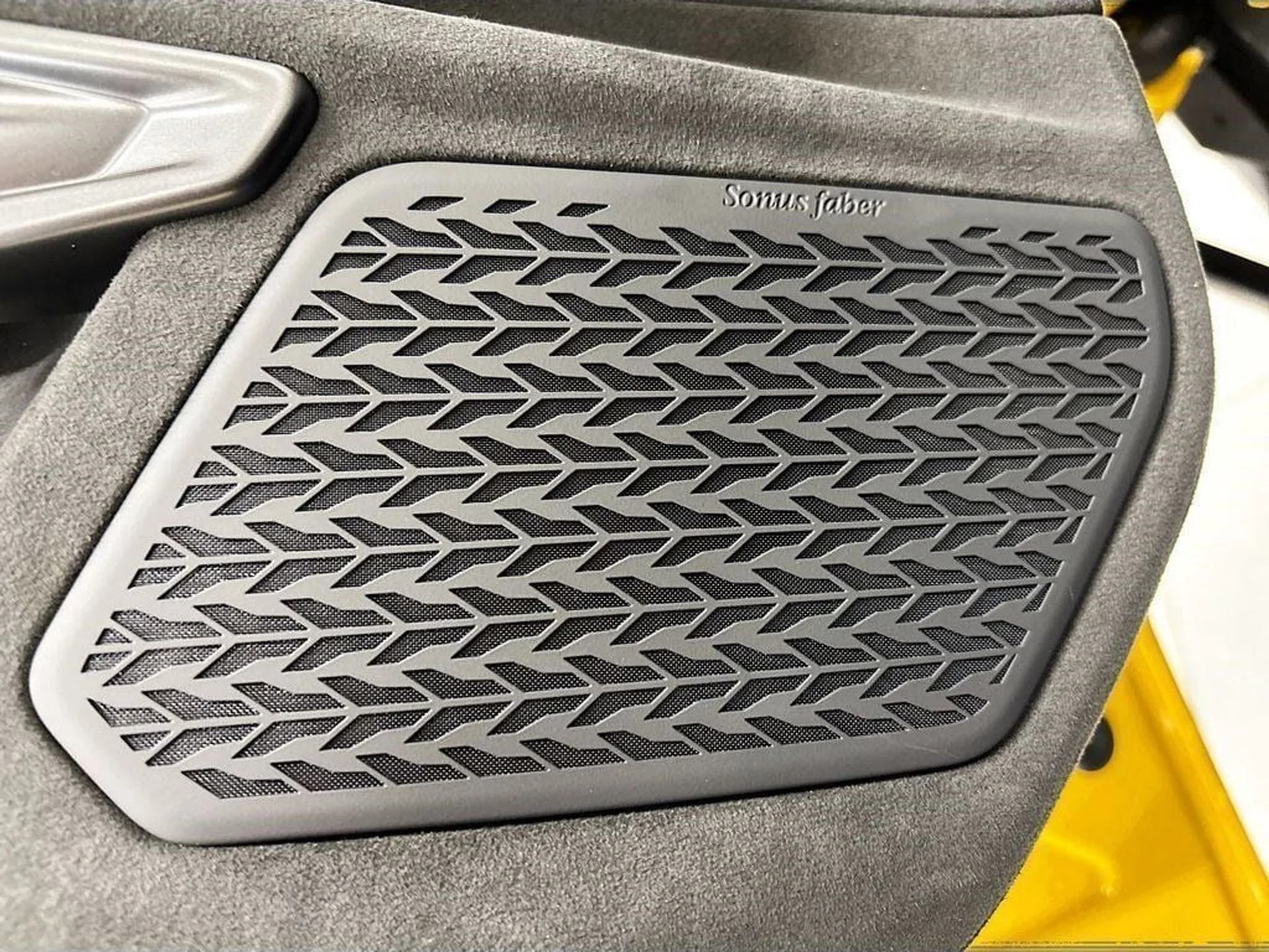 mph028_2348163811_8b7e108edeaad01c00e83522b138b96e_7204b7fc1e