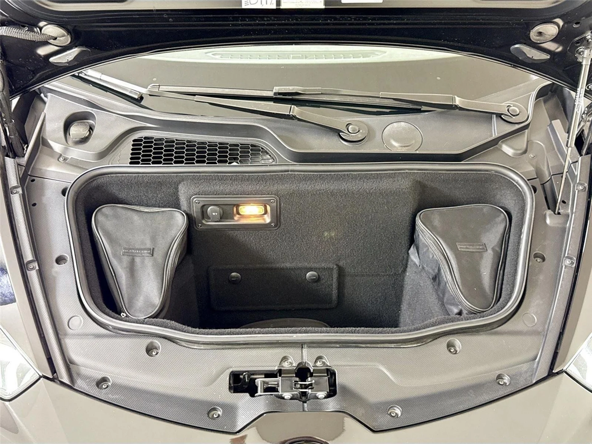 mph028_2351555448_c8207e165164fafa1cb272a1fe67867c_32a23bc717