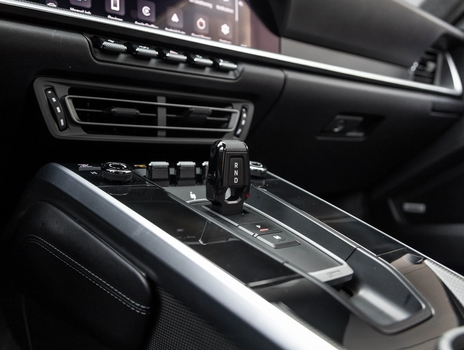 mph028_235532622_29_a95f7f4750