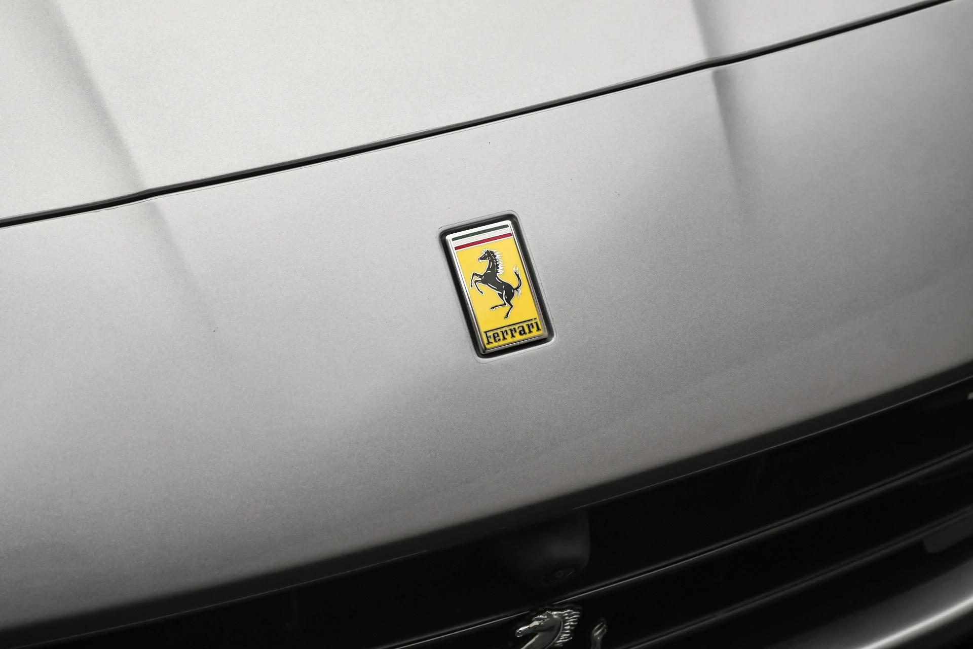 mph028_2355908349_Used_2021_Ferrari_Portofino_Convertible_1754553885_d8ded010d5
