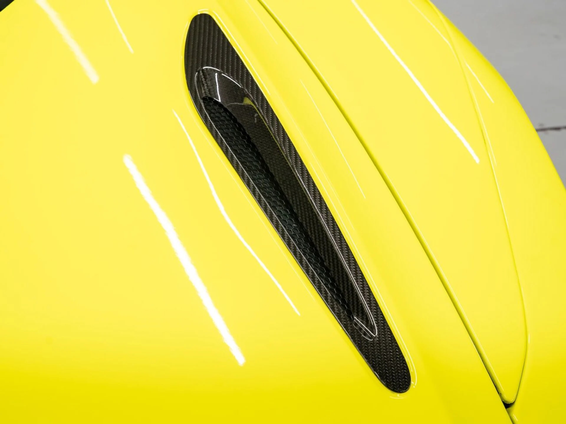 mph028_235990947_mclaren_720s_2018_995e37cb5e