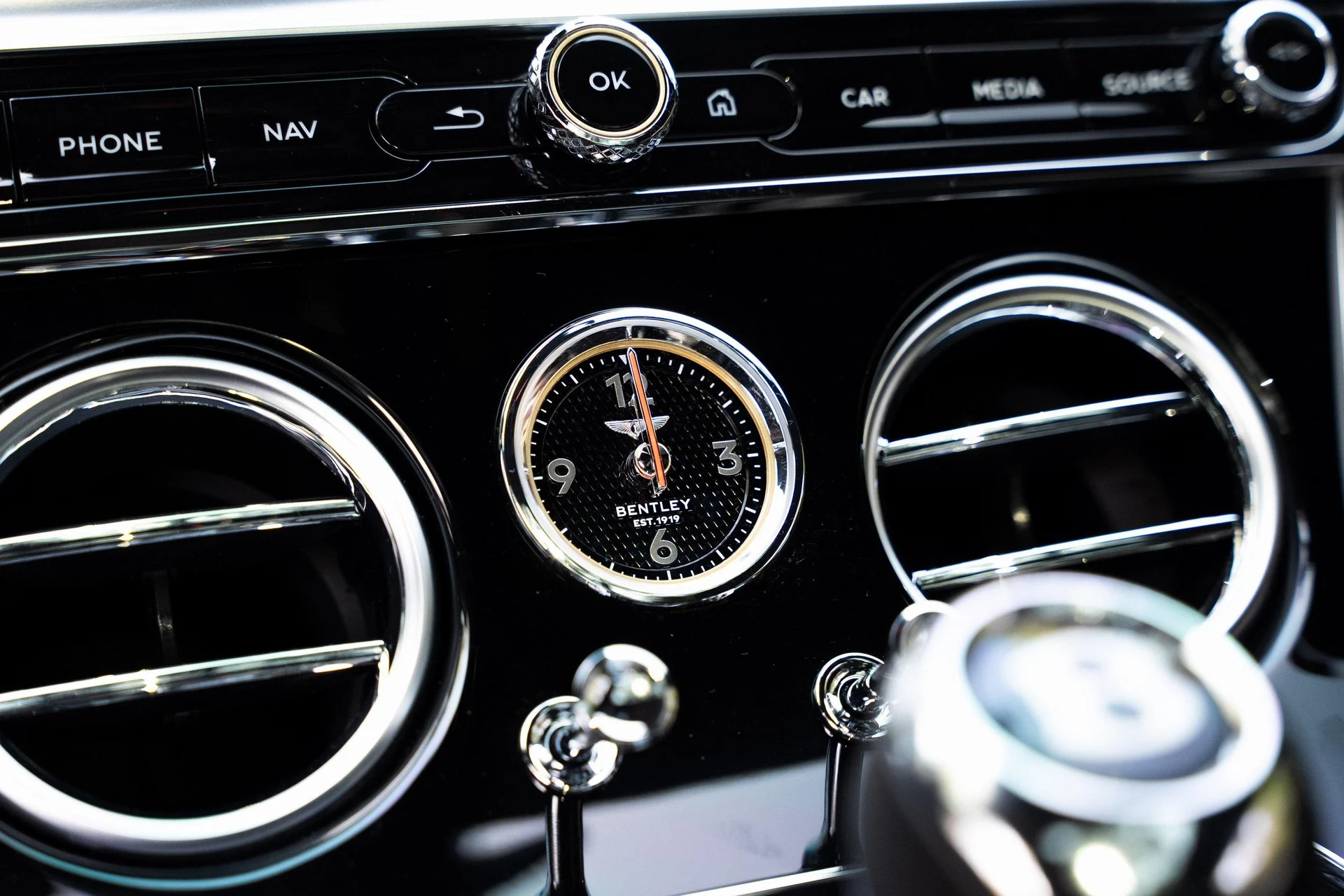 mph028_2360538578_378641171_6735e6167f23428a7cb55bef_b1bca47b17