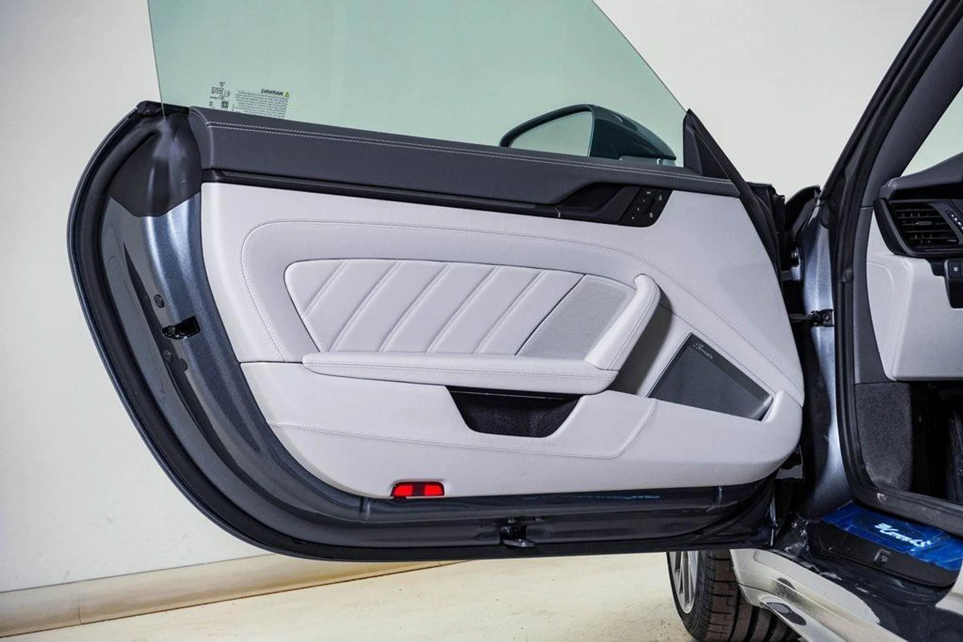 mph028_2366503388_2hu_O96yg_Dd_BKK_7_J1_Bdlbrzo_WUYQ_486fac137e