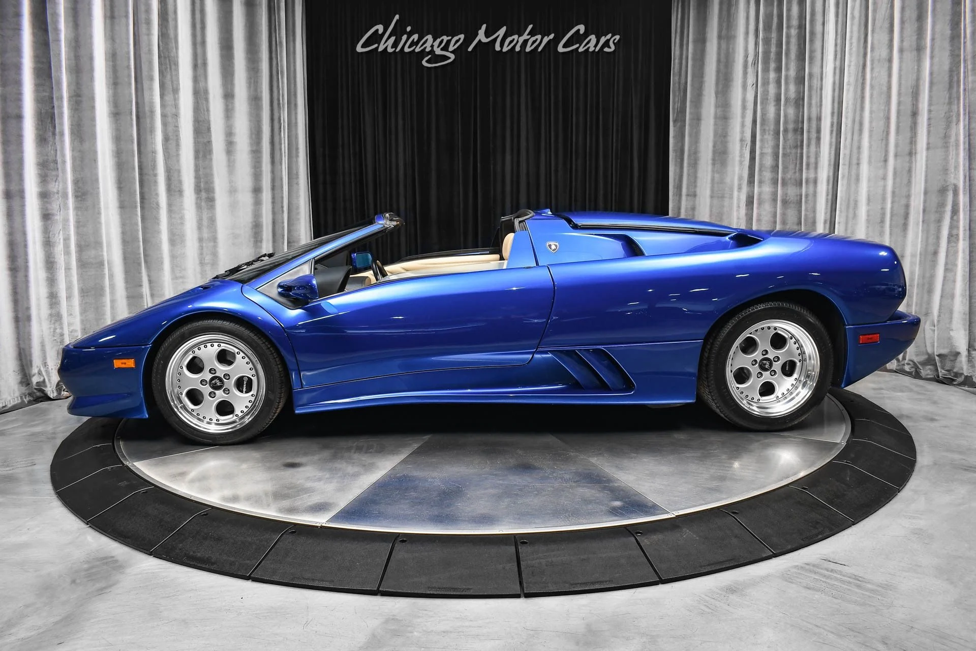 mph028_2368578562_13208_p29_l_a0302b94d6