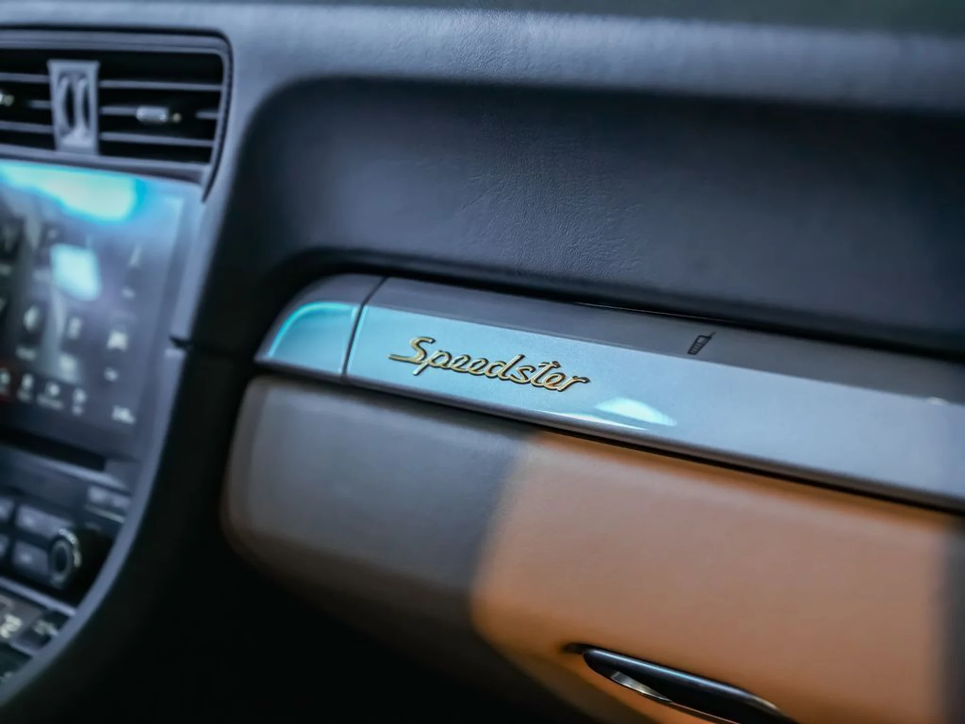 mph028_2369747290_9da2a6fa6c44a9904ff01ba95b9fbb19_eee743bb79