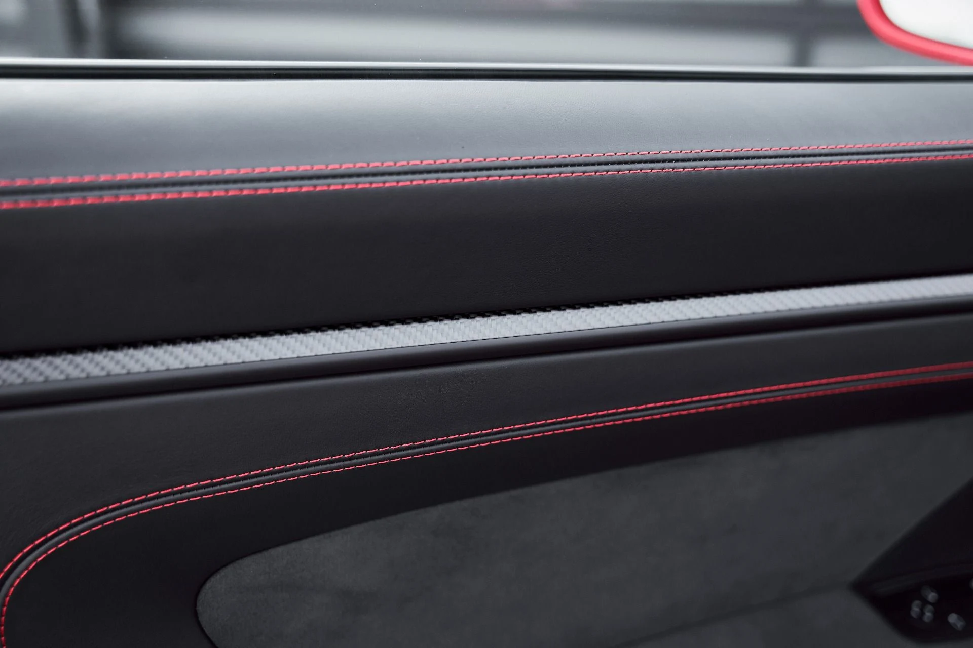 mph028_2372909044_Used_2025_Porsche_911_GT_3_1766514443_1614b07da6