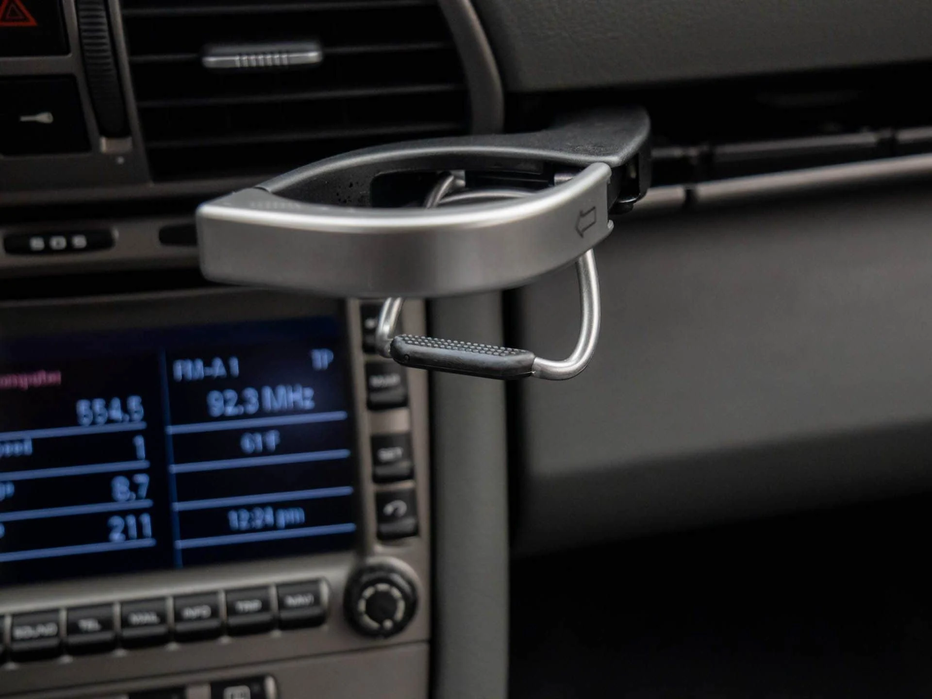 mph028_2377635222_569ea9d711ee906abd7b9c38ad432b33x_957e9ee01c