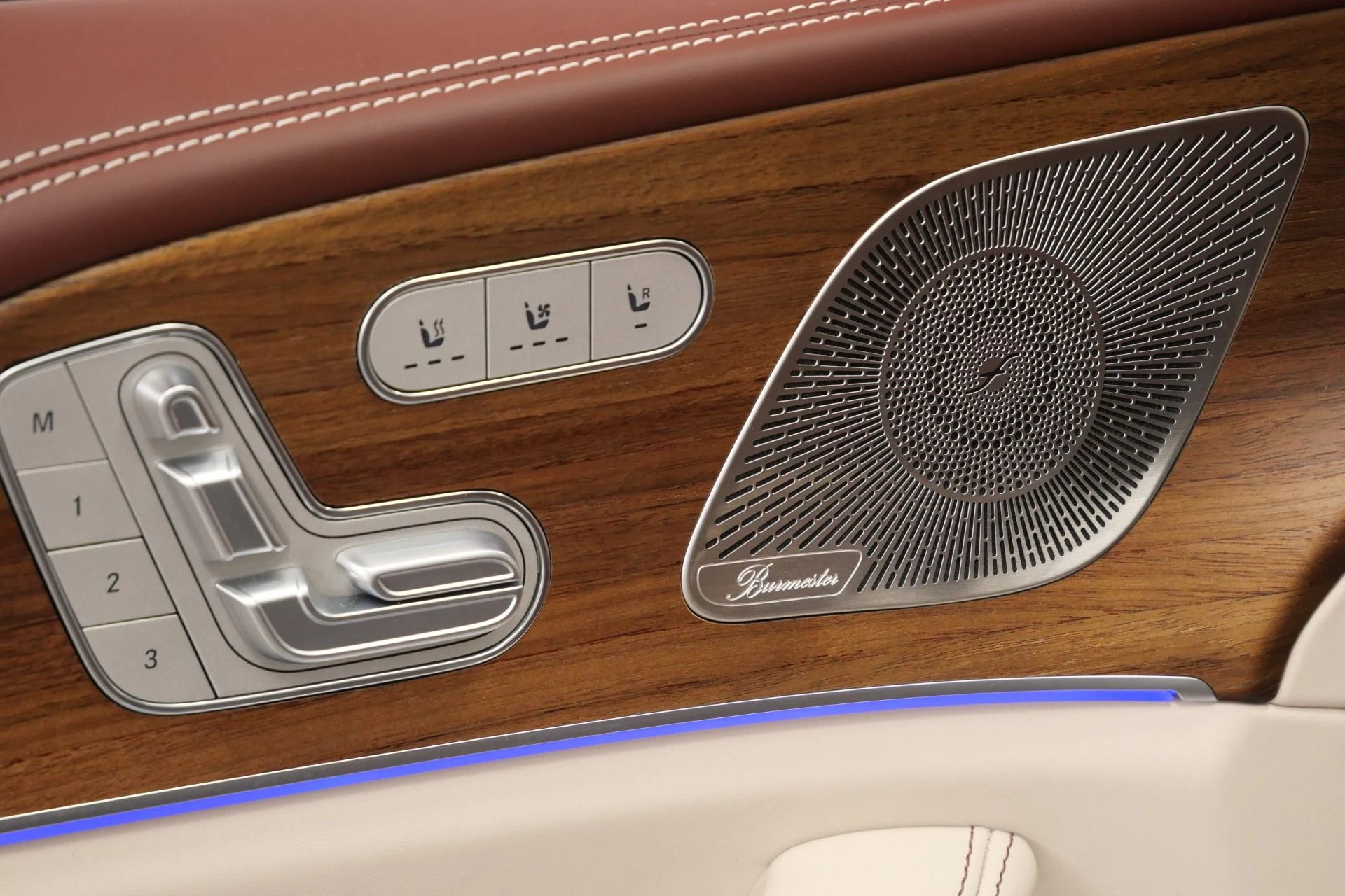 mph028_2378206745_Used_2022_Mercedes_Benz_Maybach_GLS_600_4_MATIC_Beautiful_Colors_Four_Seat_Configuration_Walnut_Trim_1776795080_3b0e1041cc