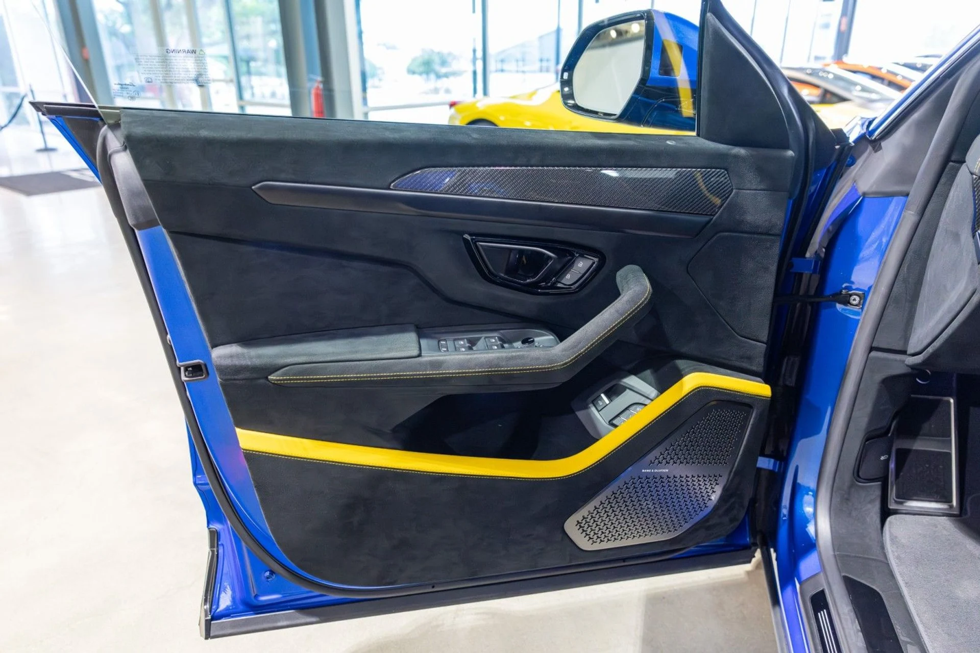 mph028_2381670326_r_Q_a3512c4b1f