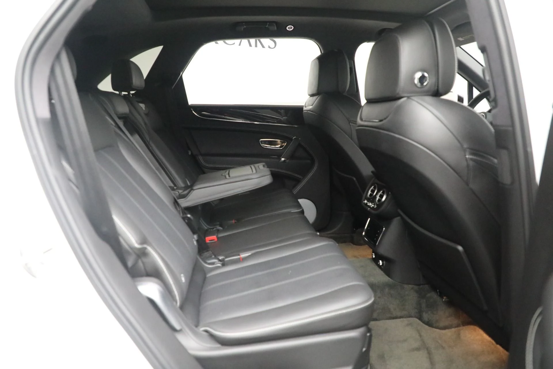 mph028_2382617107_Used_2018_Bentley_Bentayga_Activity_Edition_c2d881bd3b
