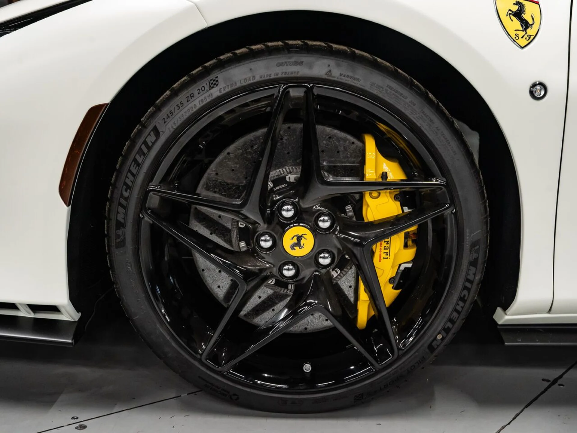 mph028_238599204_ferrari_f8_spider_2022_747642bb7d