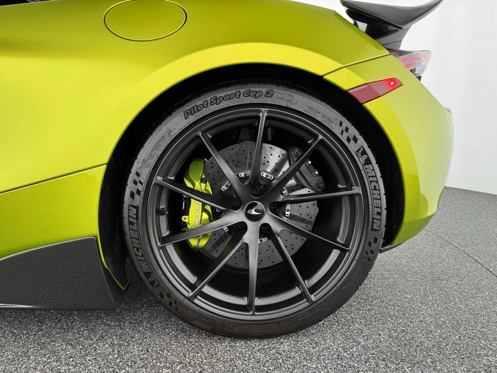 mph028_2388788229_86024b9afbeaae0b9b959cd2422bc422_c33e15f9e0