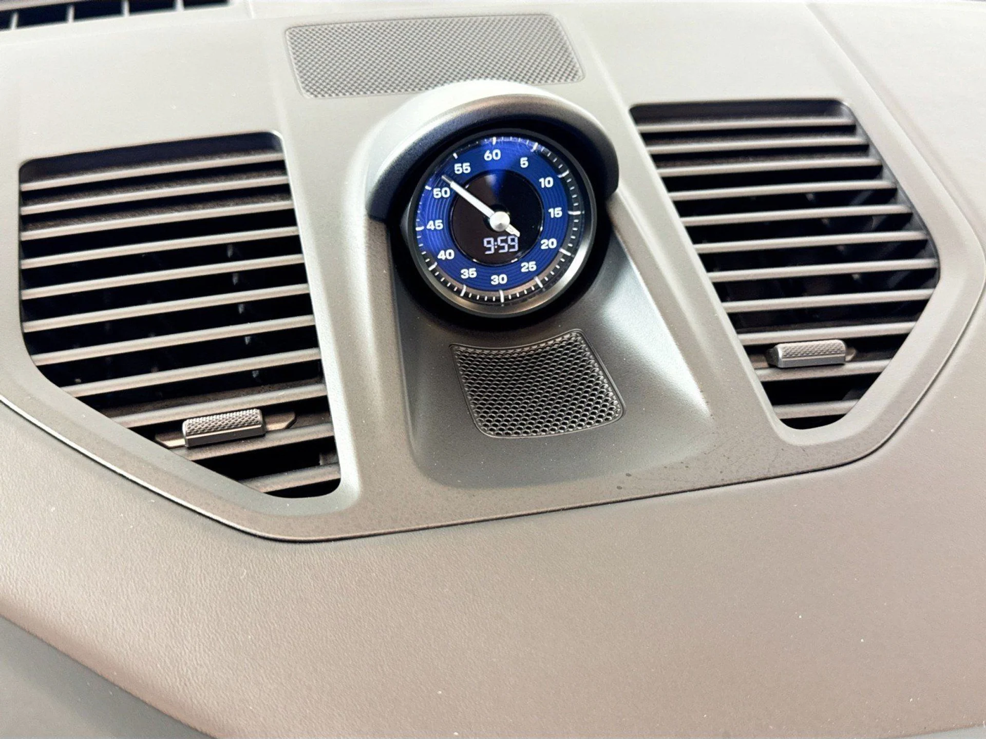 mph028_2410203375_714f6d6c2a30f2b91b04ef08830d6b80_6d978e47a1