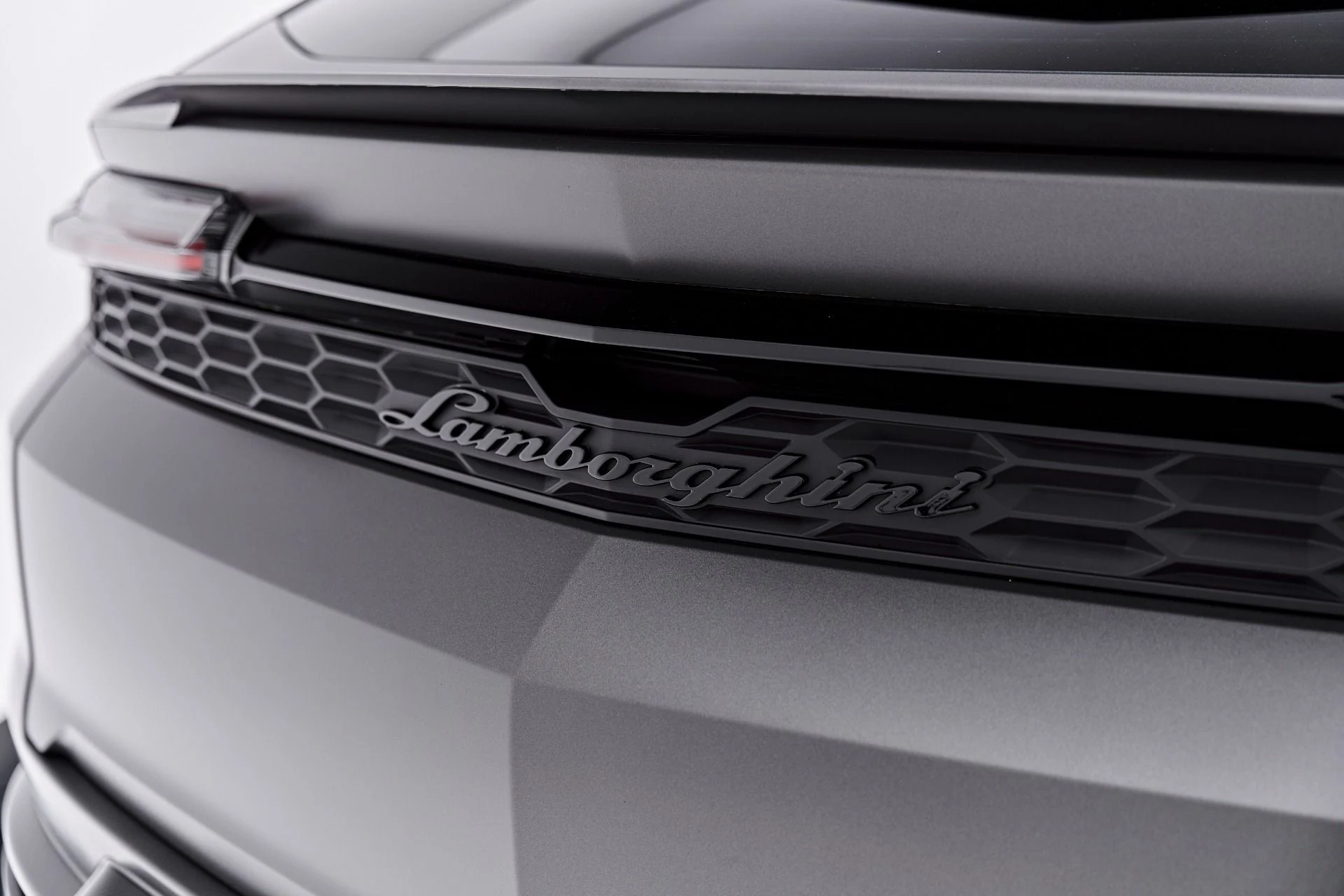 mph028_241216160_Used_2025_Lamborghini_Urus_SE_1788282690_d38a8d1fea