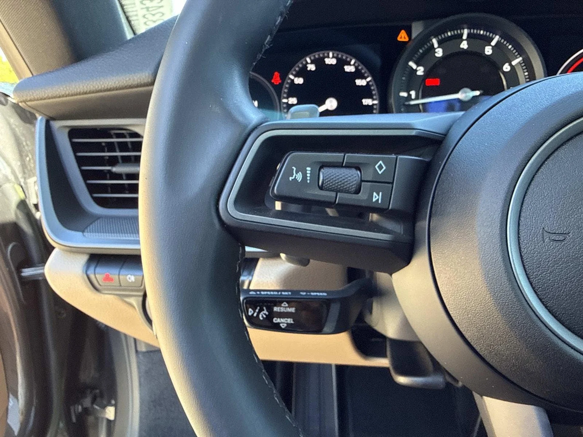 mph028_241366511_c2dd23f75631f525c376725c91d49a4ax_b716545251