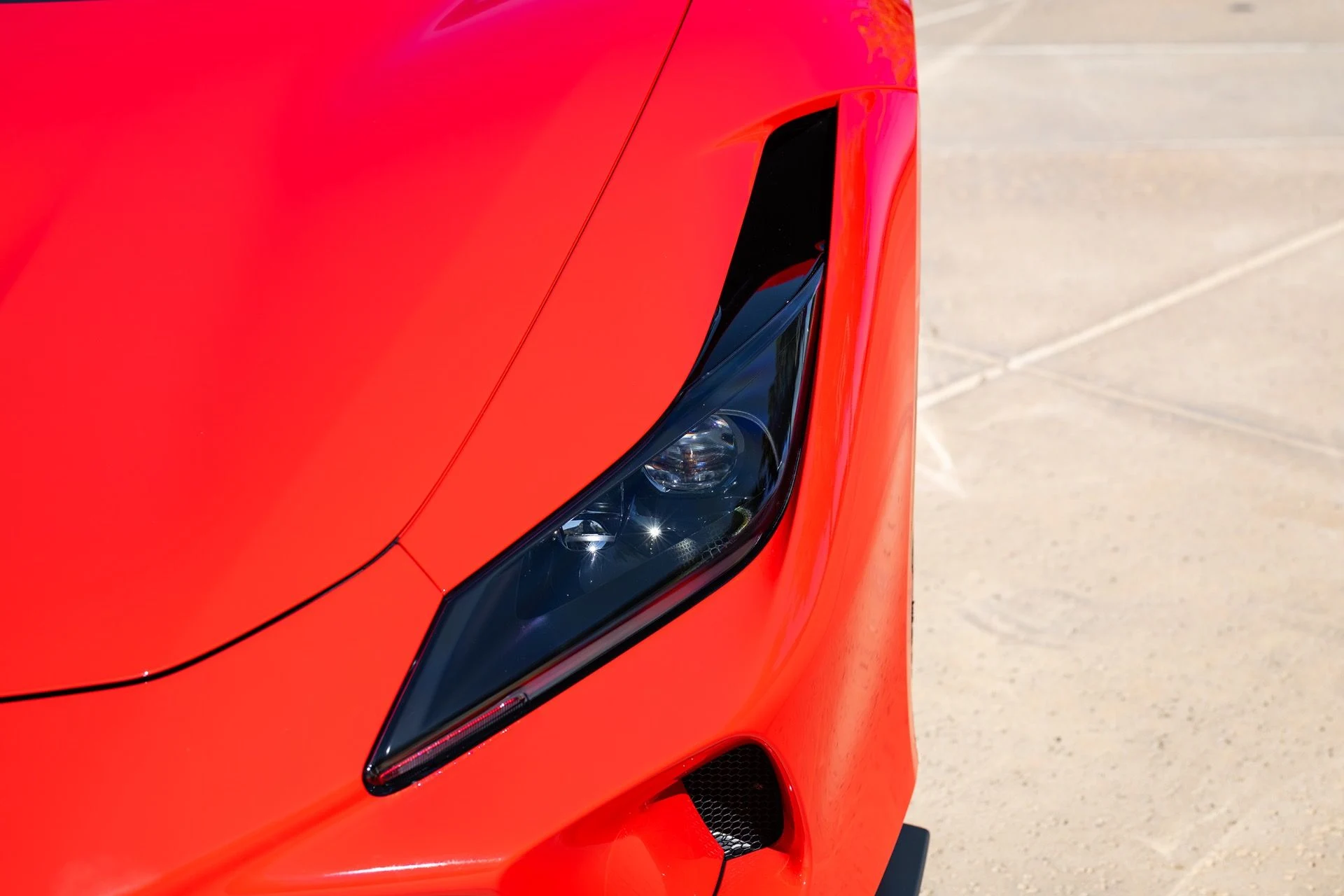 mph028_2414773509_Used_2022_Ferrari_F8_Spider_1791574017_c69c310ee7