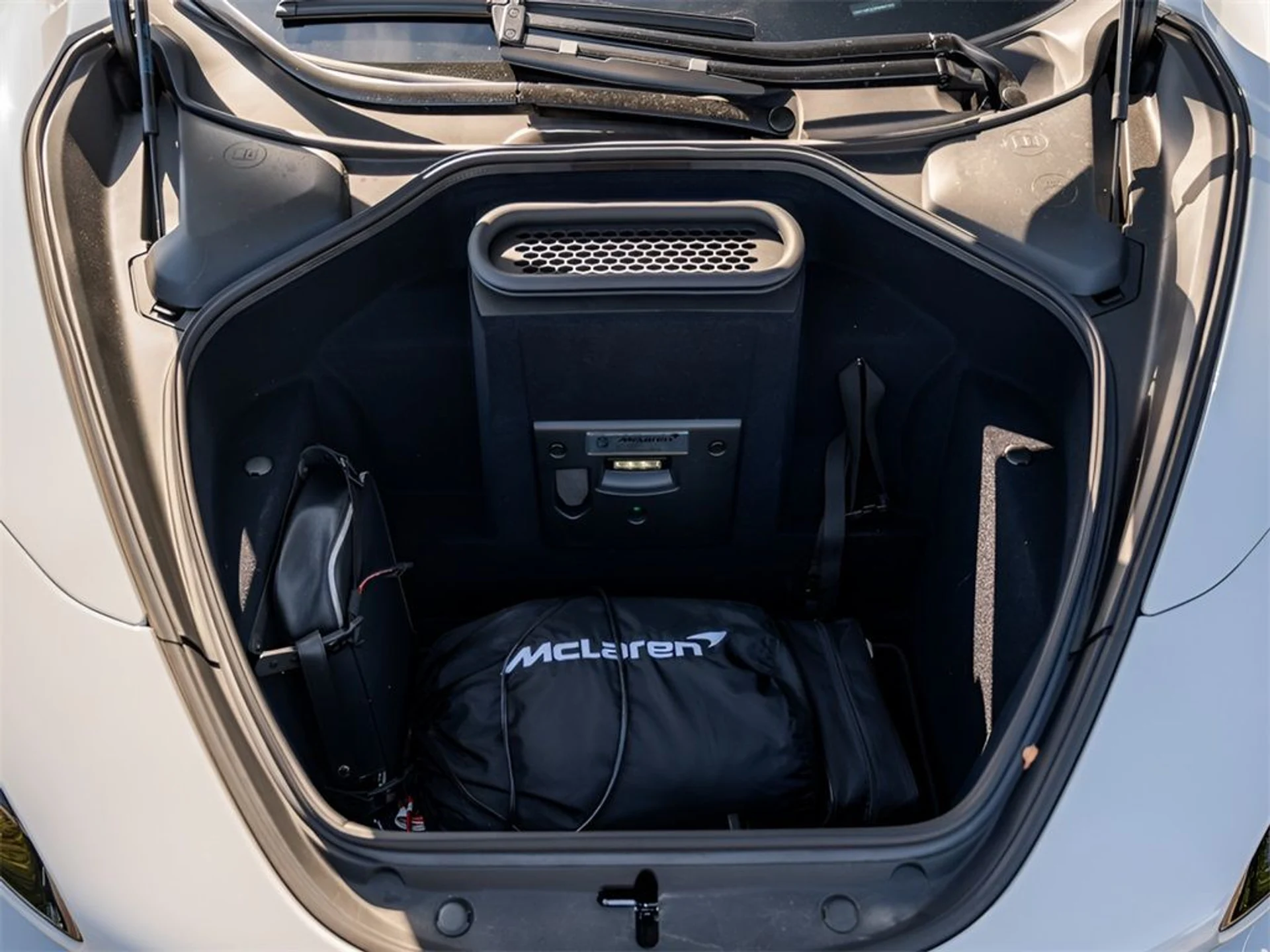 mph028_2415188814_image_30_ff74421a4c