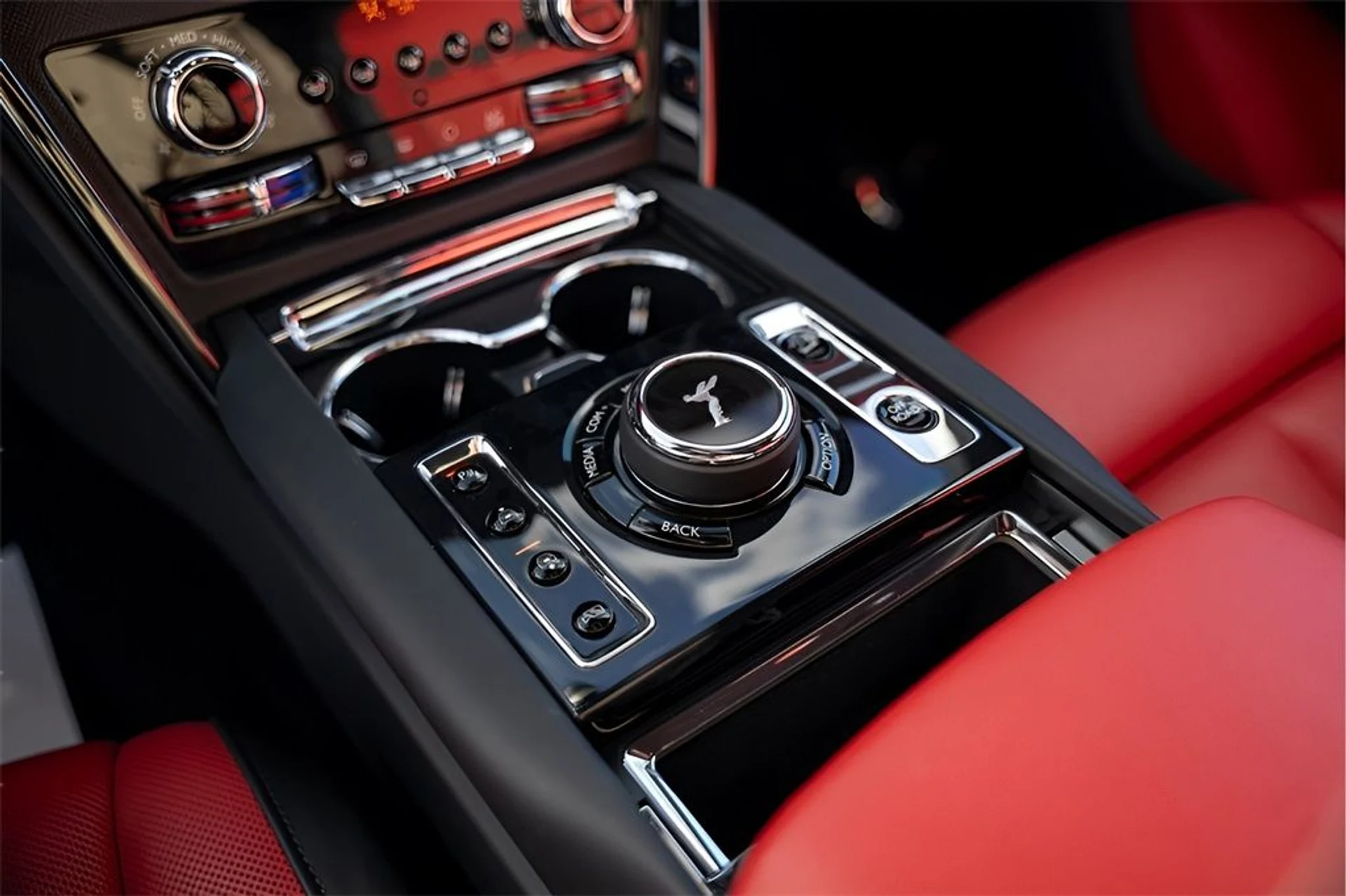 mph028_2416545784_image_30_271f324d4f