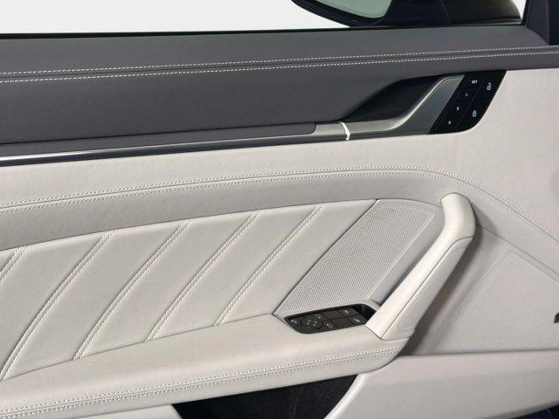 mph028_2417513688_p6dq_TU_9f_Ko_O_Rm_S3mcy_K5_J5s_Ti1_Q_0152e845bb