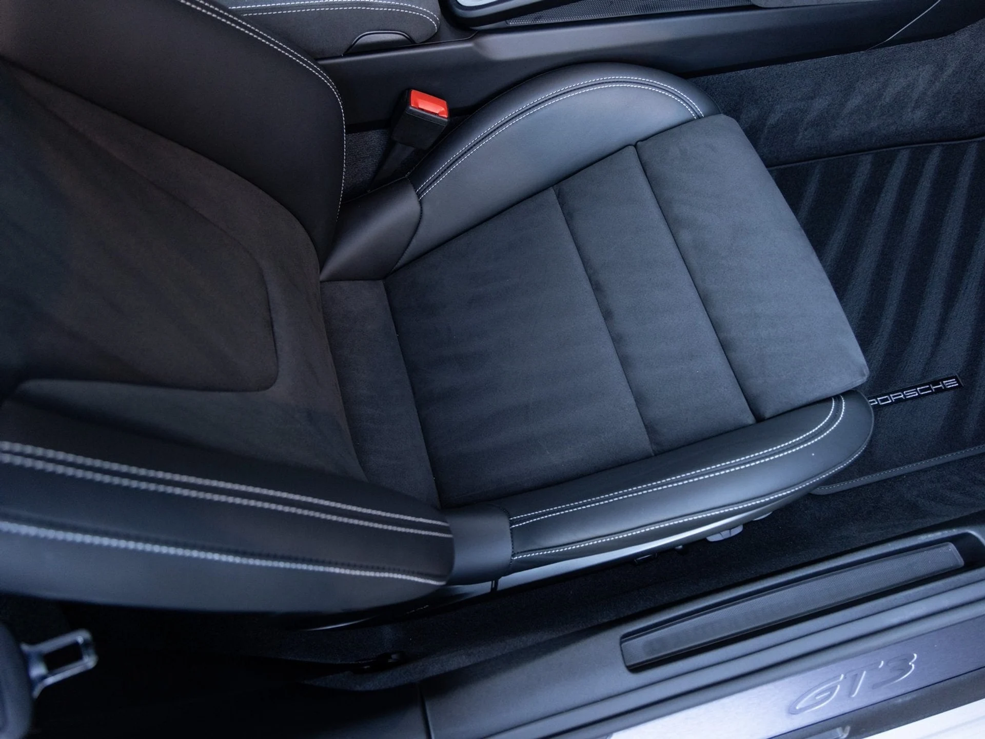 mph028_2422584203_29_3923c1e240