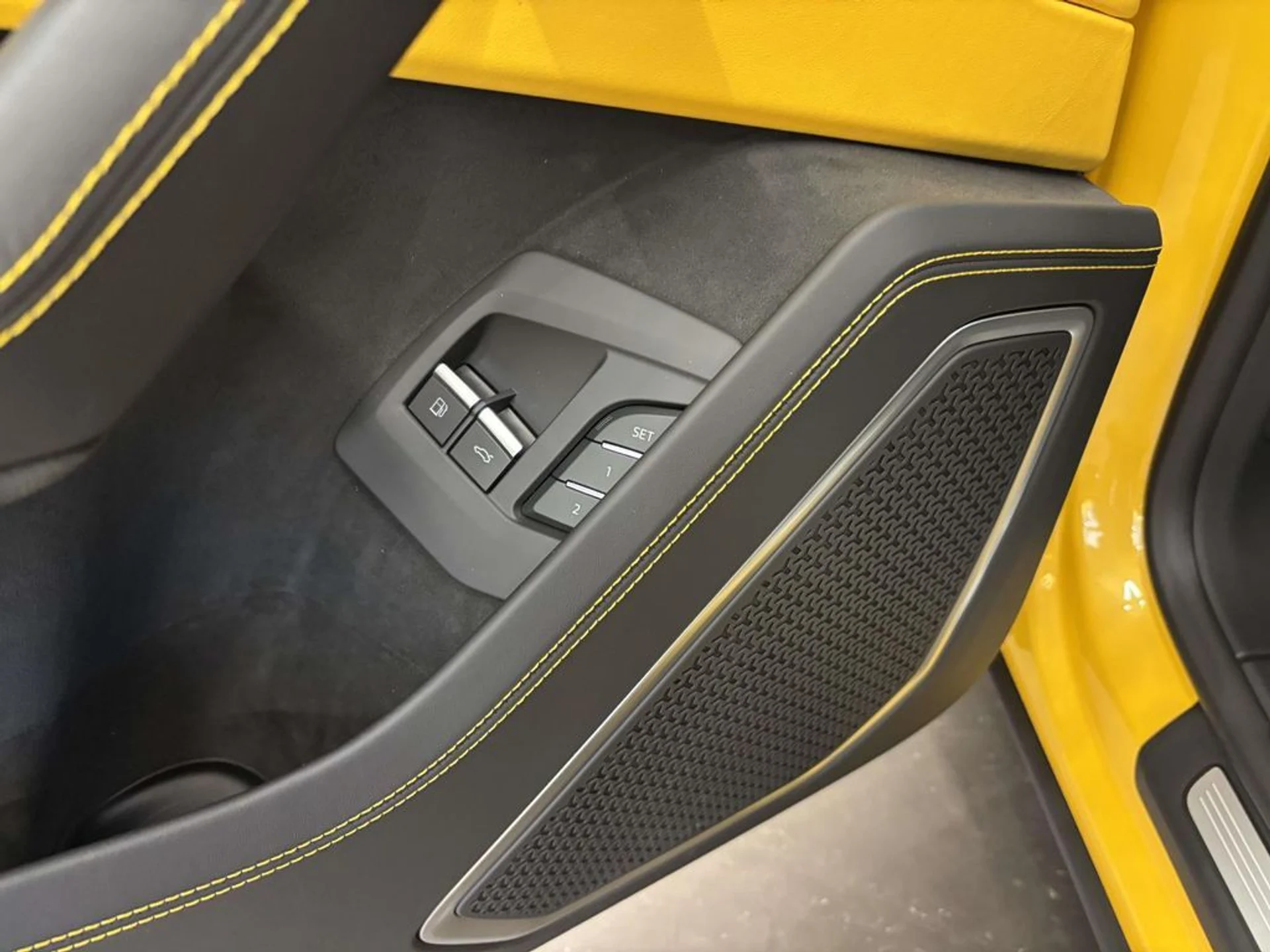 mph028_2424173541_a6a9e922ef096bef133fba02ebfead6ax_b423991d84