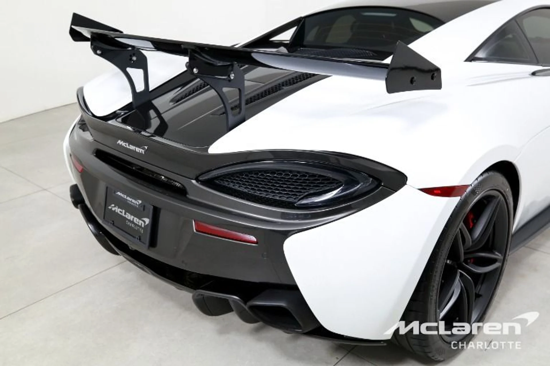 mph028_2426186724_Used_2017_Mc_Laren_570_S_723354d968