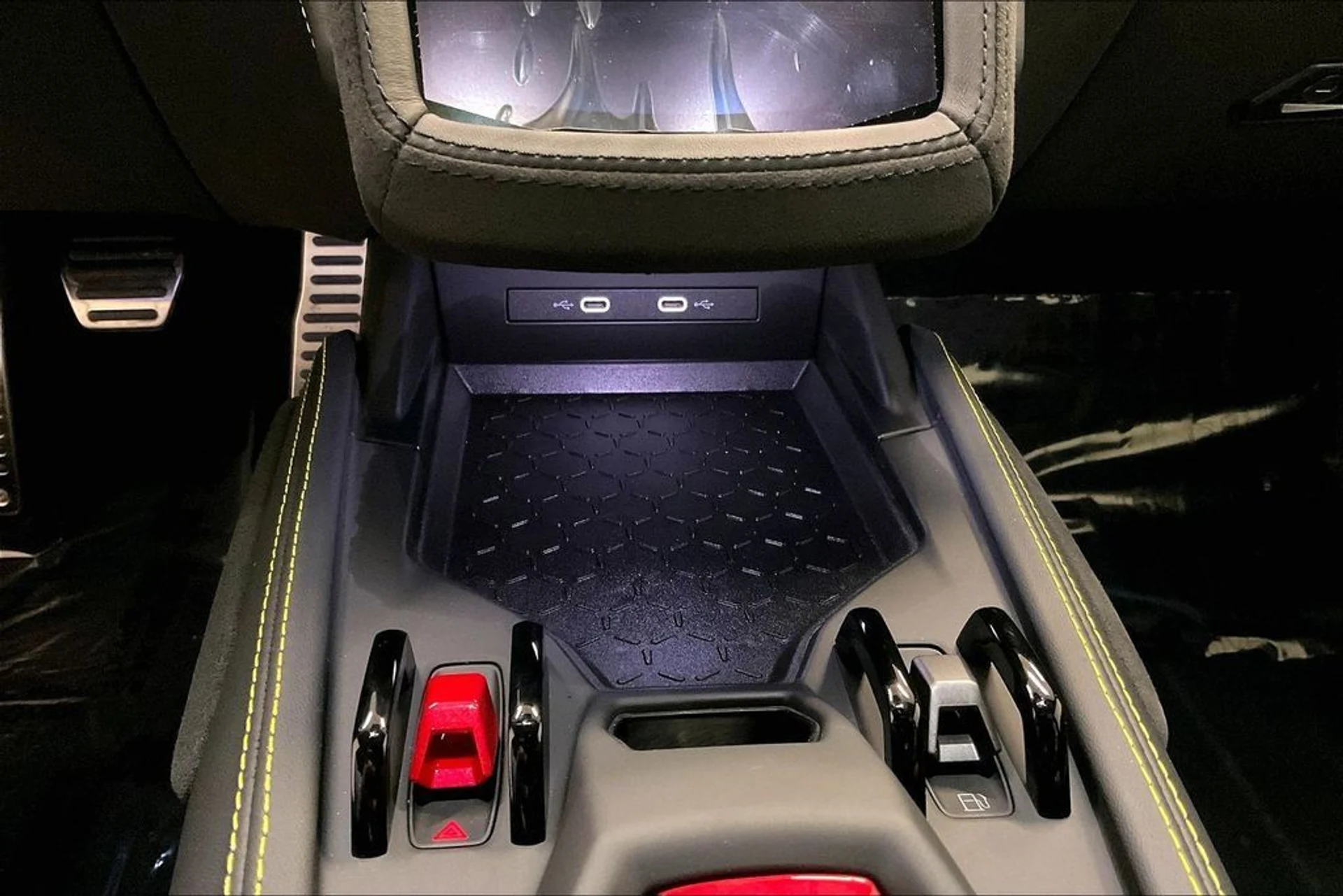 mph028_2427890757_48d8ed7606ca3e65ffea1301e76455a4x_527a942eb9