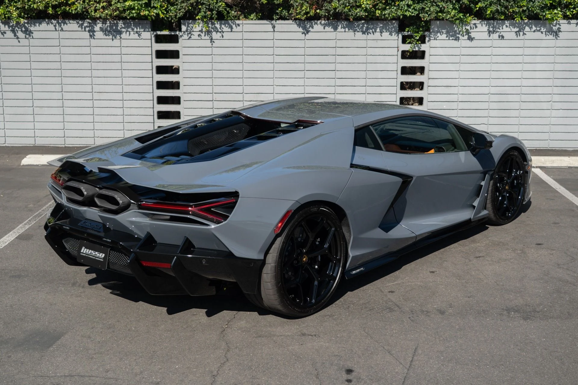 mph028_2427960048_Used_2024_Lamborghini_Revuelto_1755720479_e57016043c