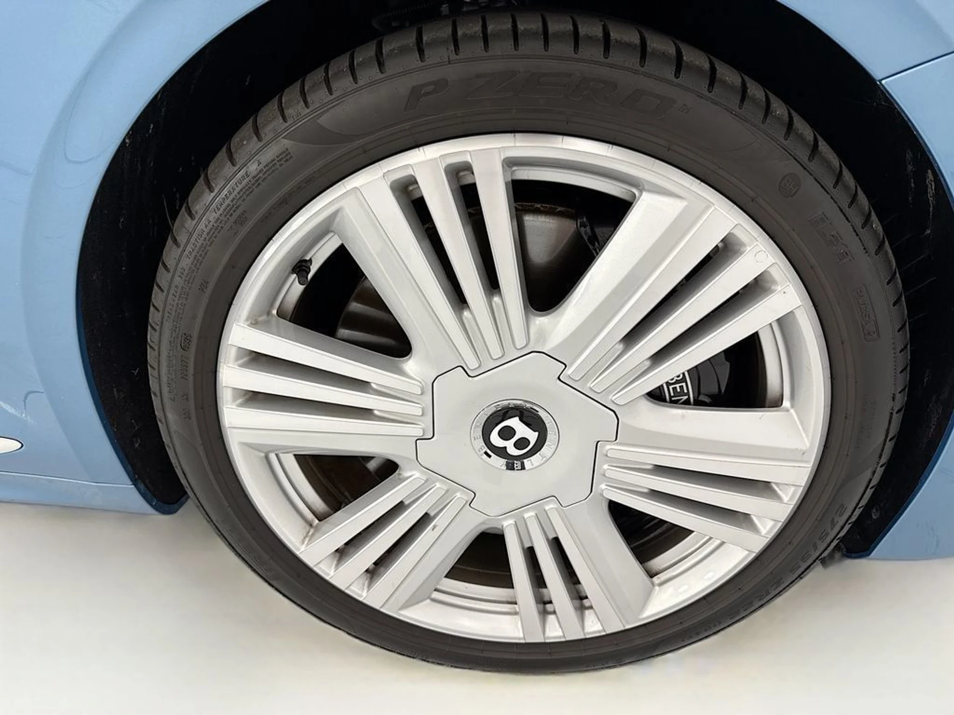 mph028_2435841867_used_2026_bentley_azure_8119_23037217_29_1024_6267c43d13