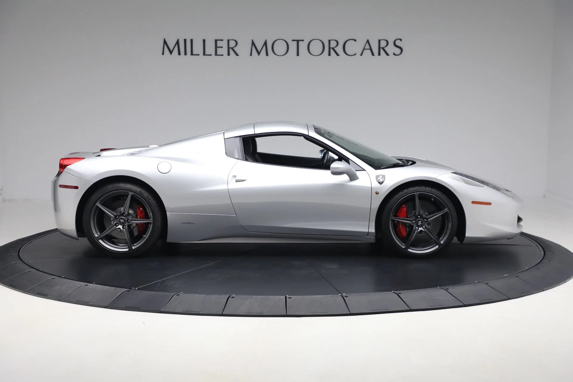 mph028_2438676029_Used_2015_Ferrari_458_Spider_061eb02b62